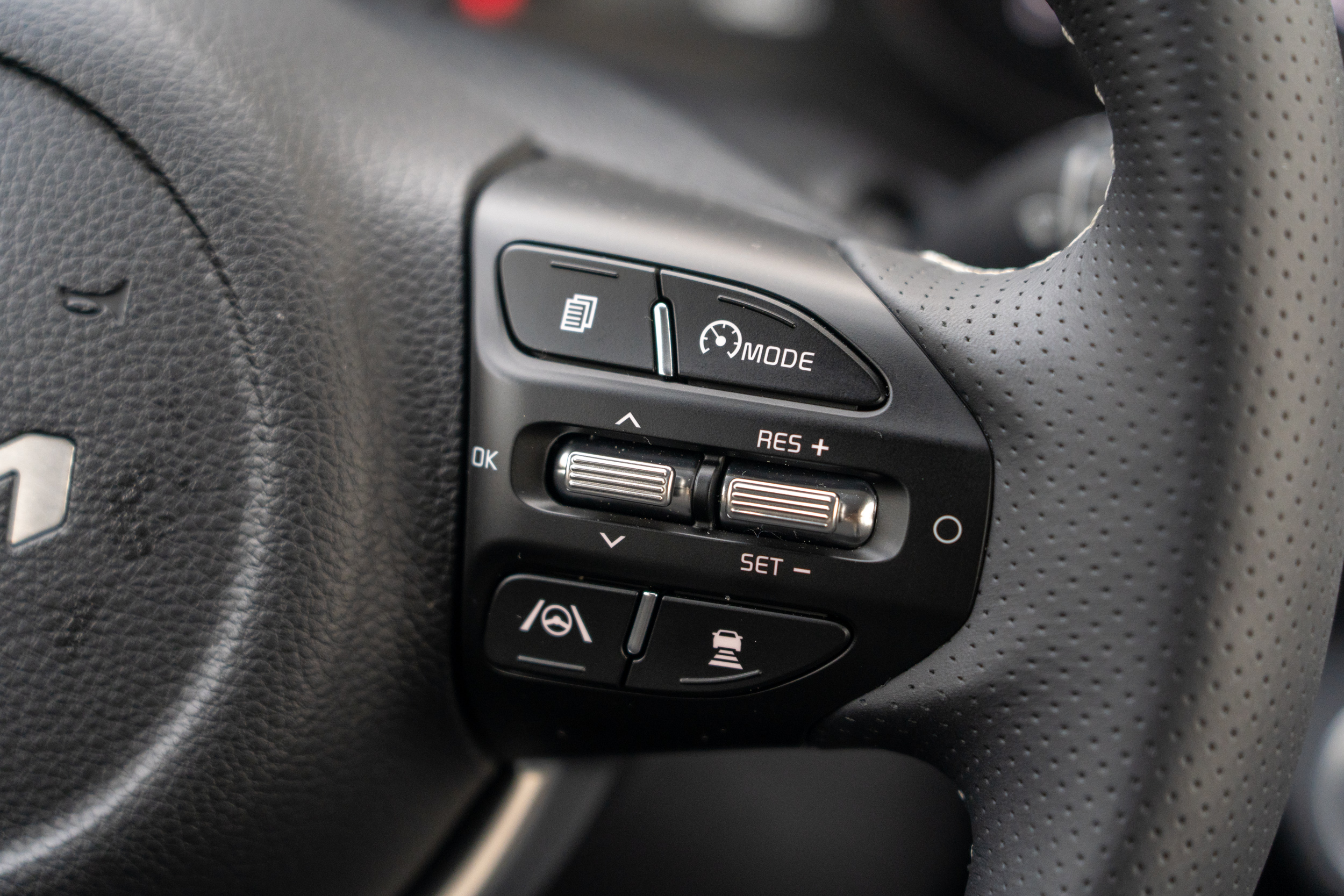 上達 LV2 的半自動駕駛科技是 Stonic 的一大賣點。