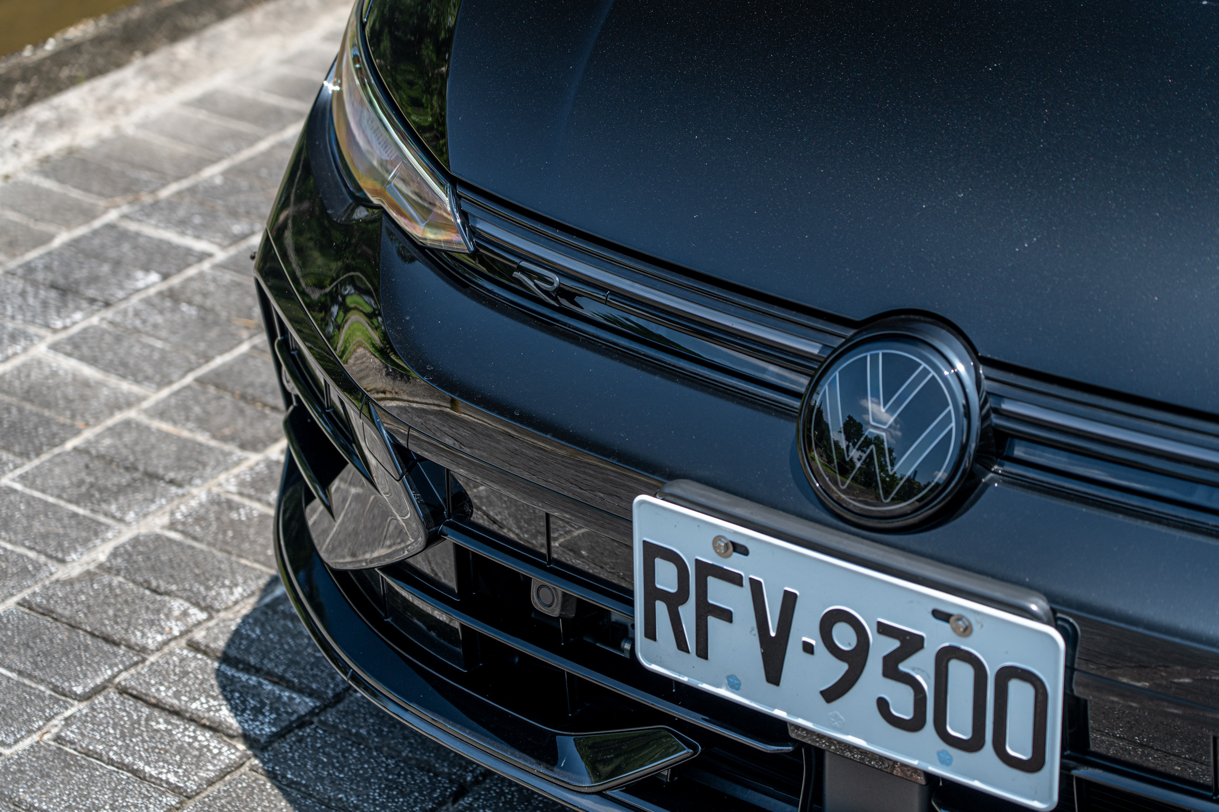 Black Edition 擁有許多黑化元素。