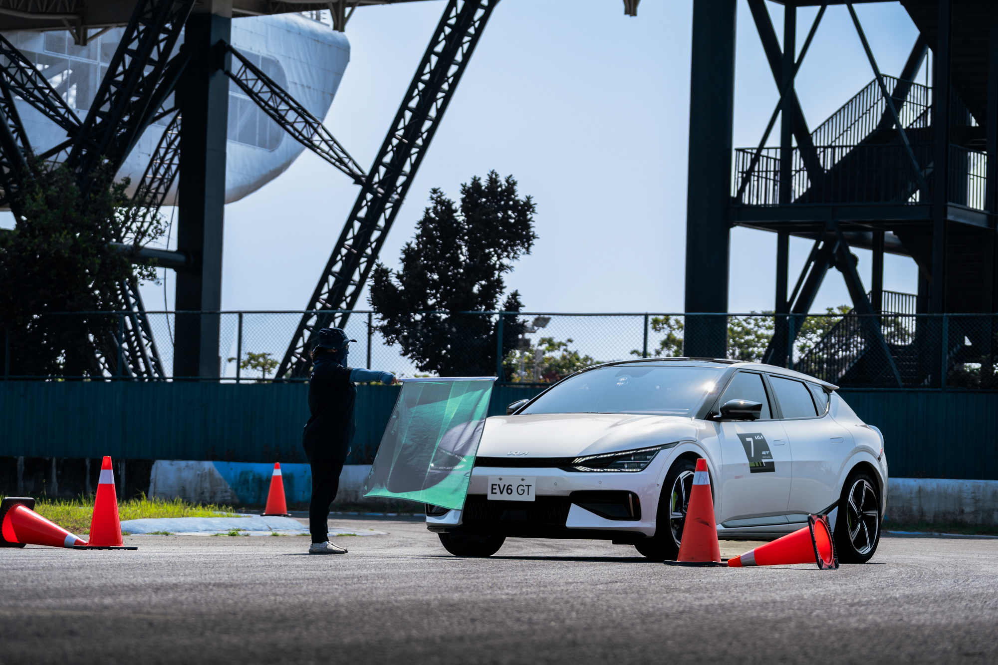 要展現EV6 GT的加速實力,0-160km/h測試才夠看。