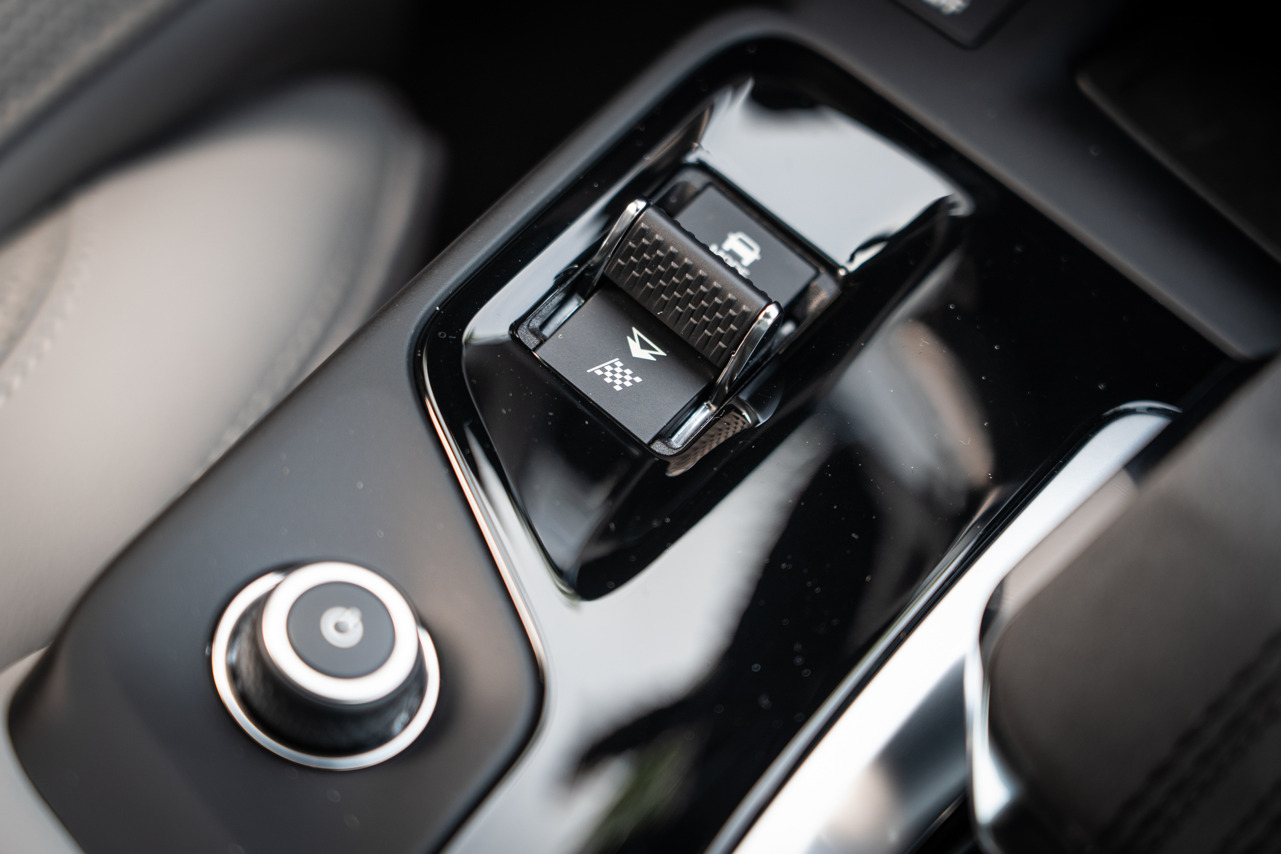 具備多種駕駛模式選擇。