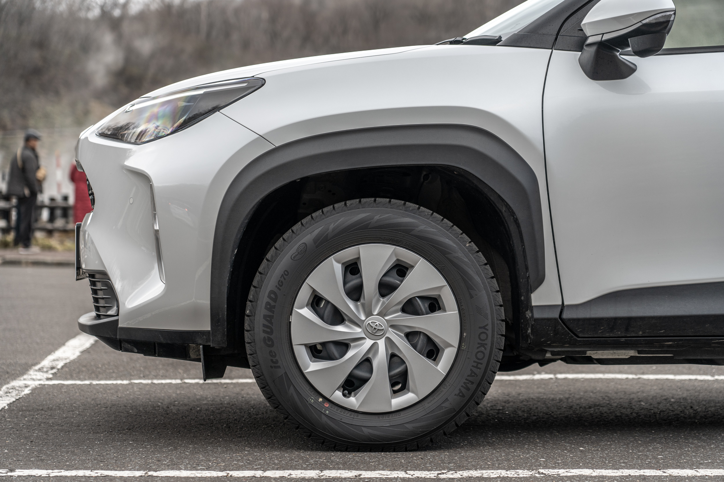 歸因於承租車輛為 Hybrid 編成中較入門的版本,故輪圈也採鐵製,尺寸為 16 吋。