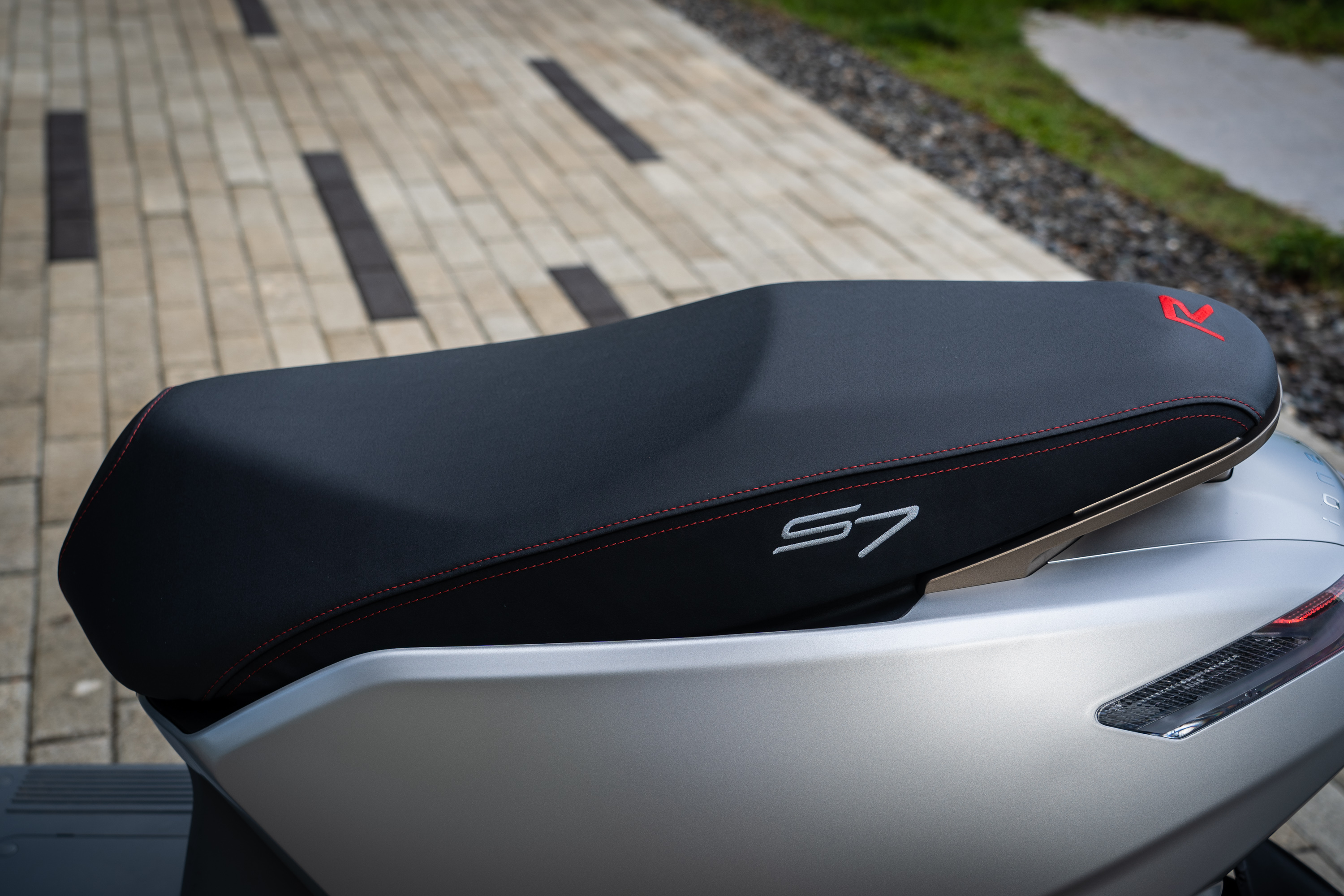 符合人體工學的寬大坐墊,雙人乘坐也相當舒適。