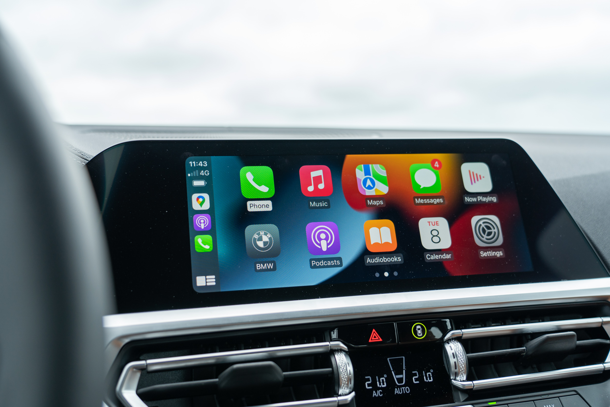 Apple CarPlay 在本車上可供應無線式連接。