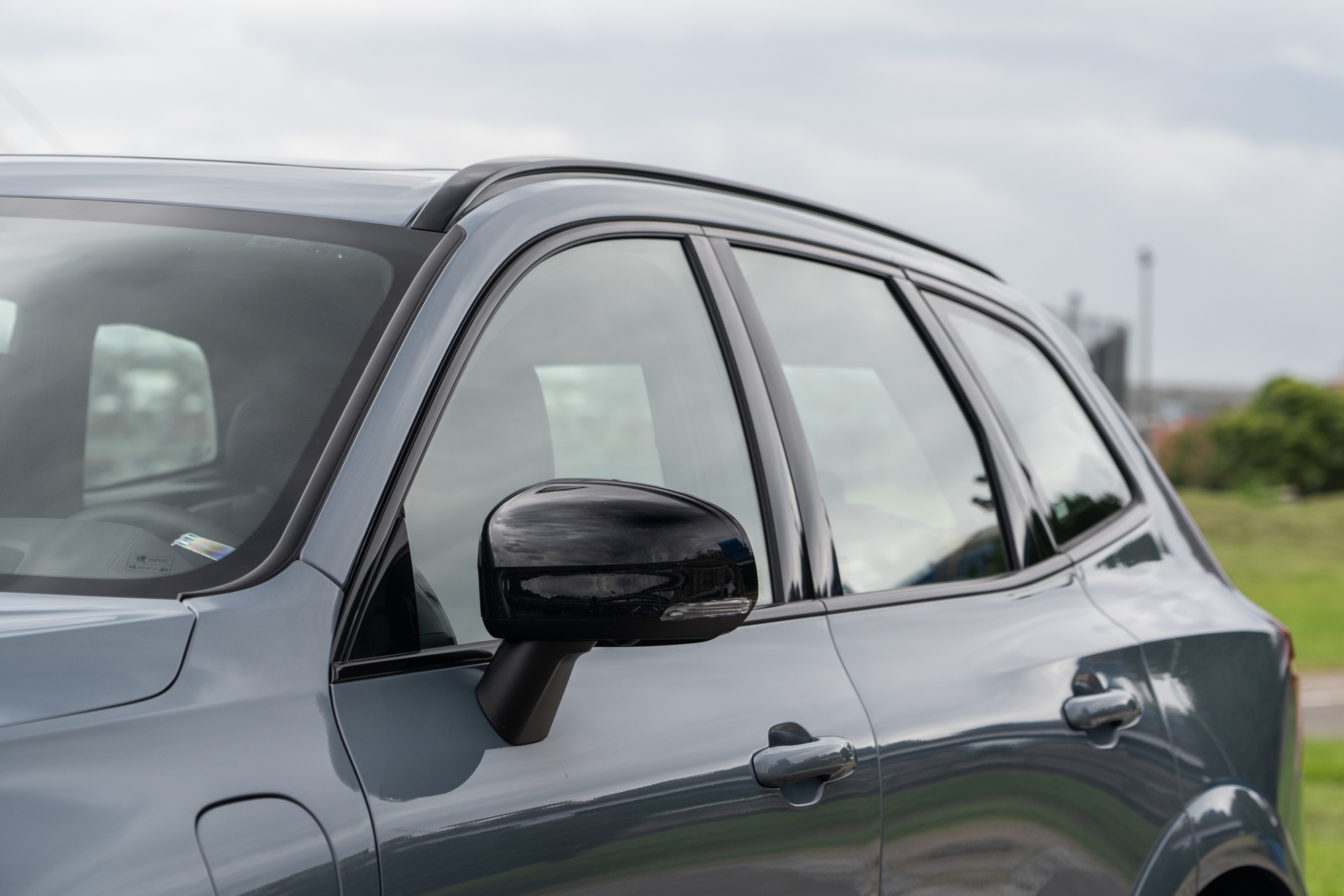 外觀黑色塗裝,展現神祕與個性氛圍。