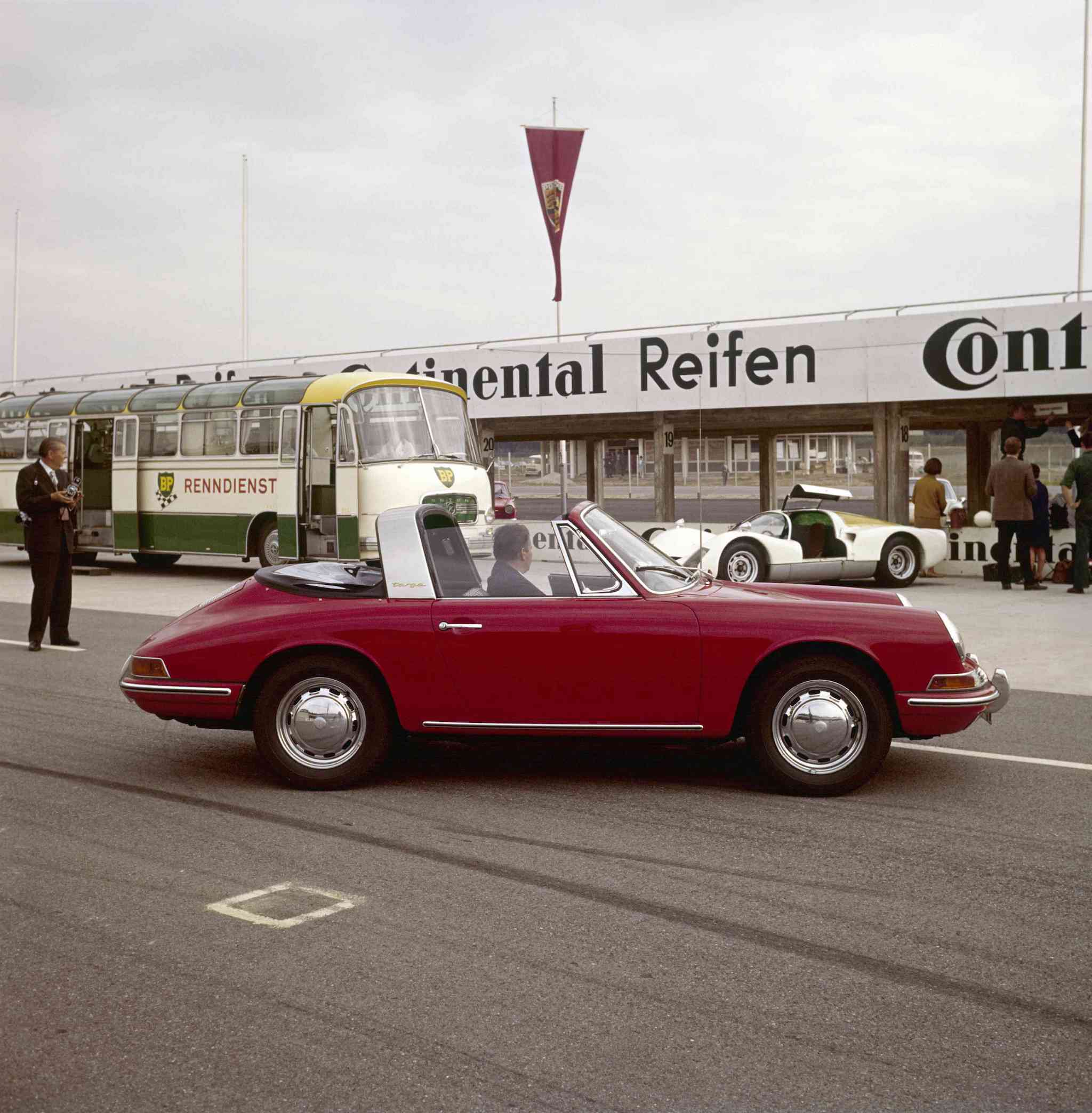 1967 年式 Porsche 911 2.0 Targa。