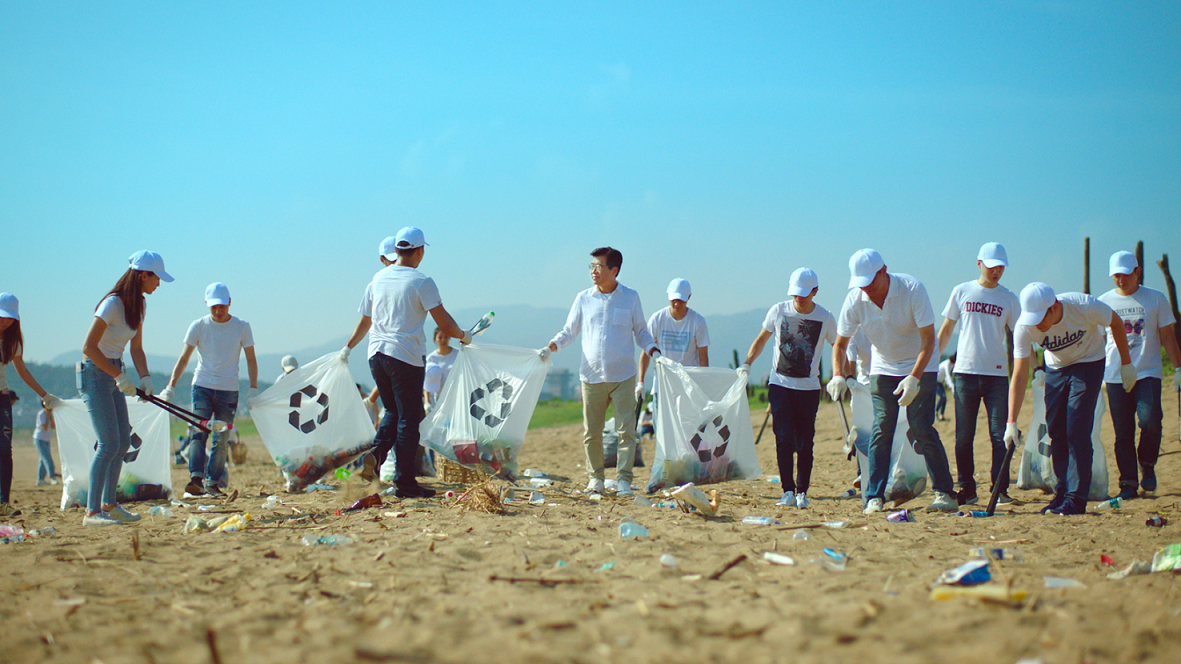 2019年舉辦大型淨灘減塑活動，號召近萬人參與。
