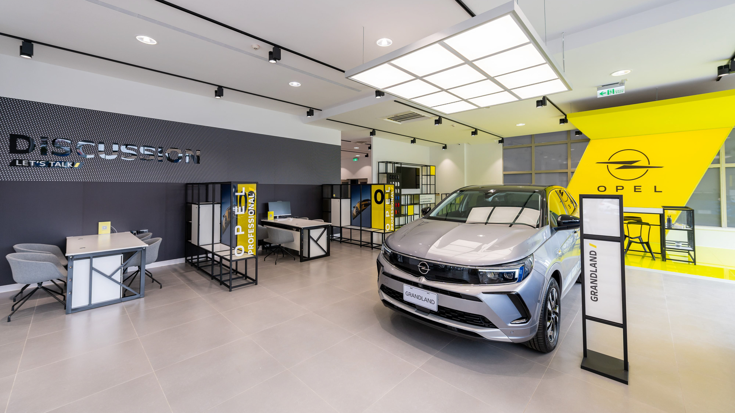 Opel 內湖旗艦展示中心開幕，總代理即日推出 Premium pre-owned 購車方案！