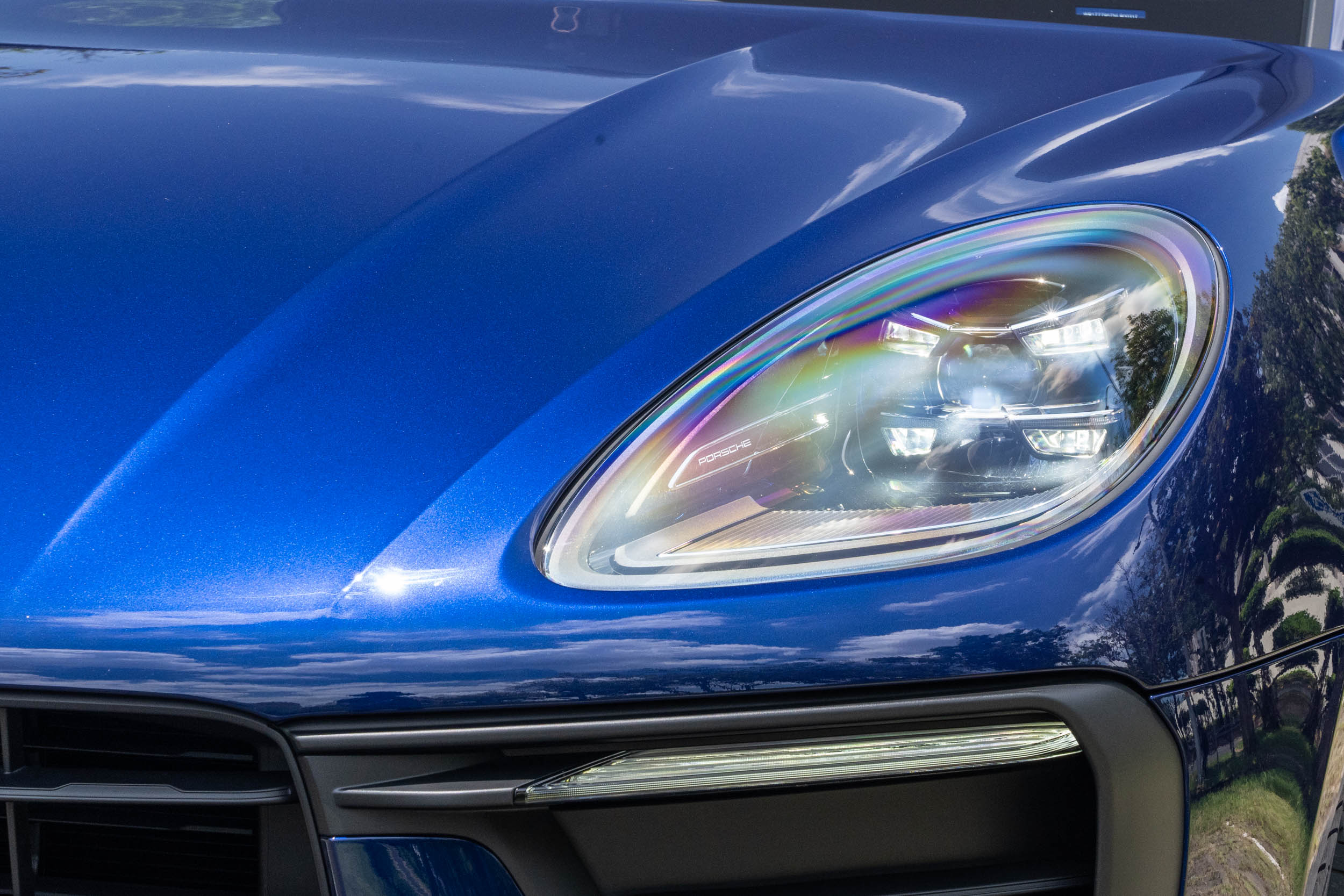 選配 LED 頭燈,含保時捷動態照明升級系統,要價新台幣 26,500 元。