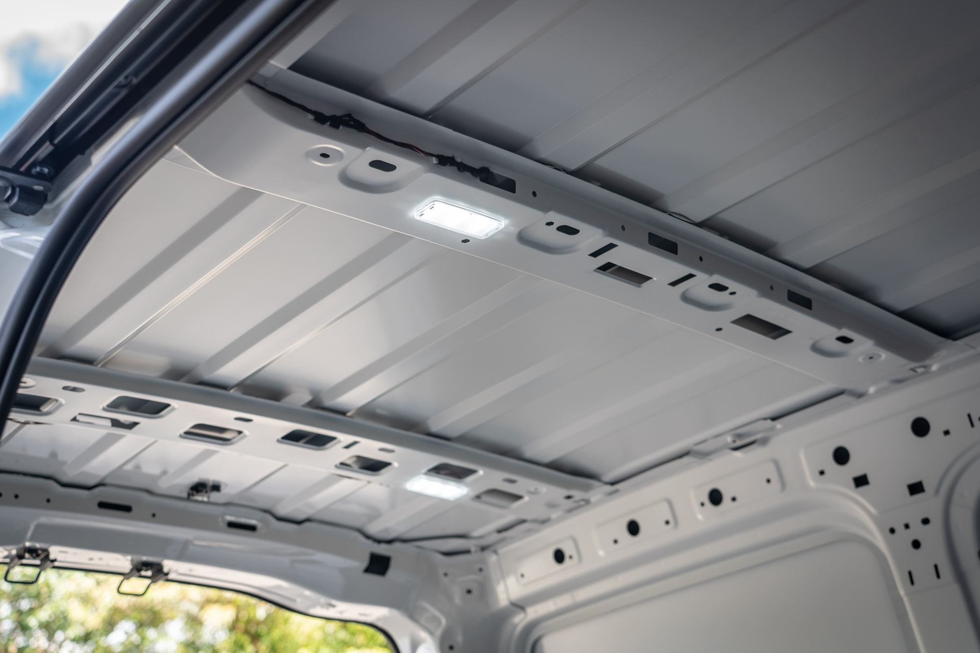 貨艙內也有照明設計。