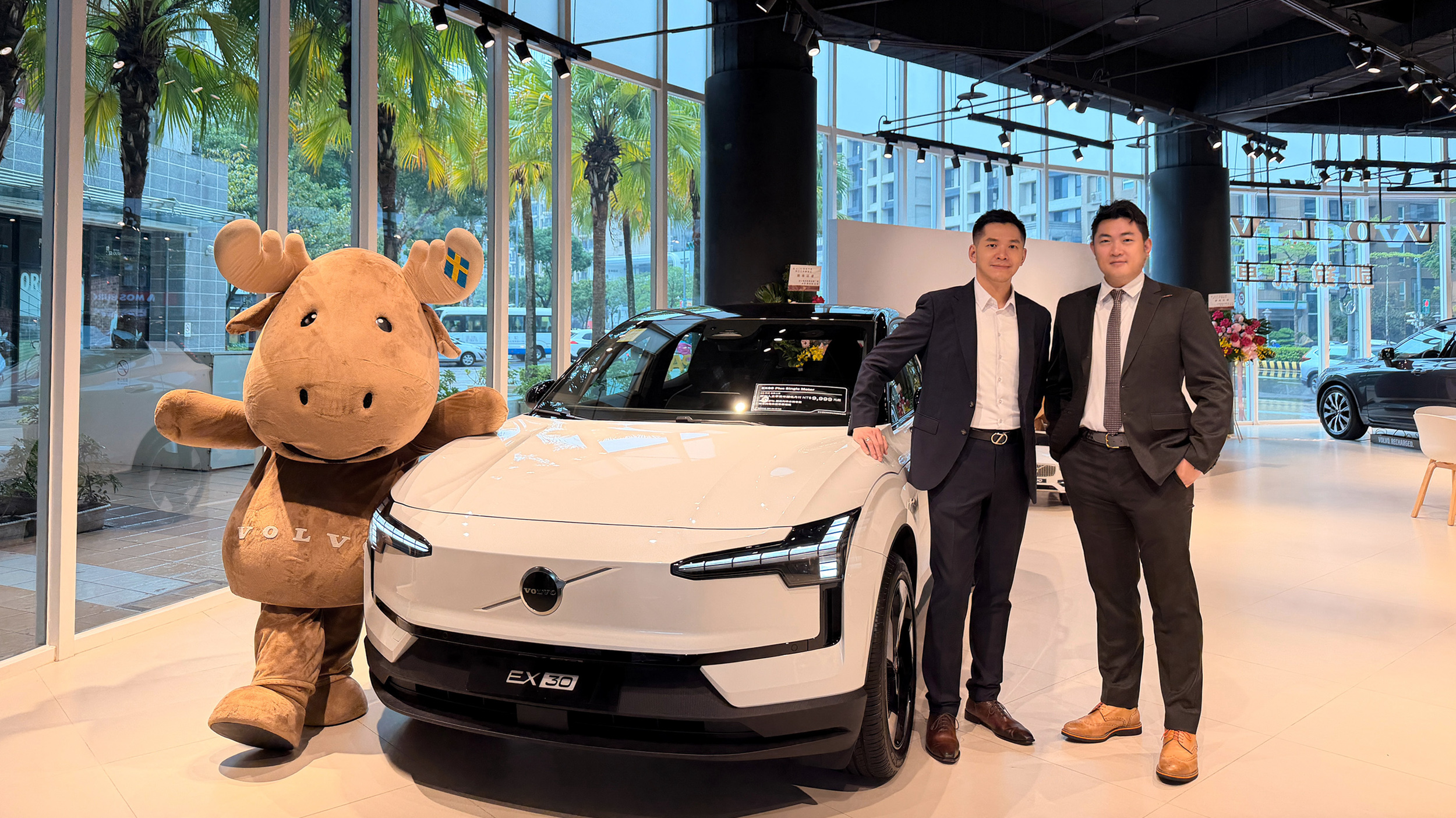 Volvo 經銷我辦凱銳汽車於 MITSUI OUTLET PARK 林口開設品牌展示體驗店！