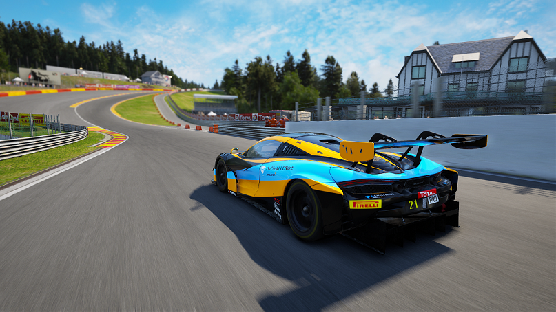 San-Francorchamps 跑車賽道狂飆,享受彎曲與起伏變化競速樂趣。