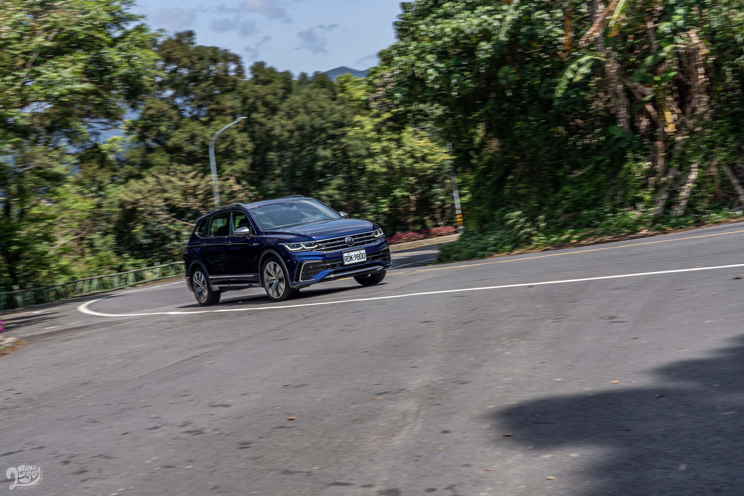 如此動力參數要拖動 1.8 噸位車身重量的 Tiguan Allspace 輕鬆自在,但也絕對算不上猛爆。