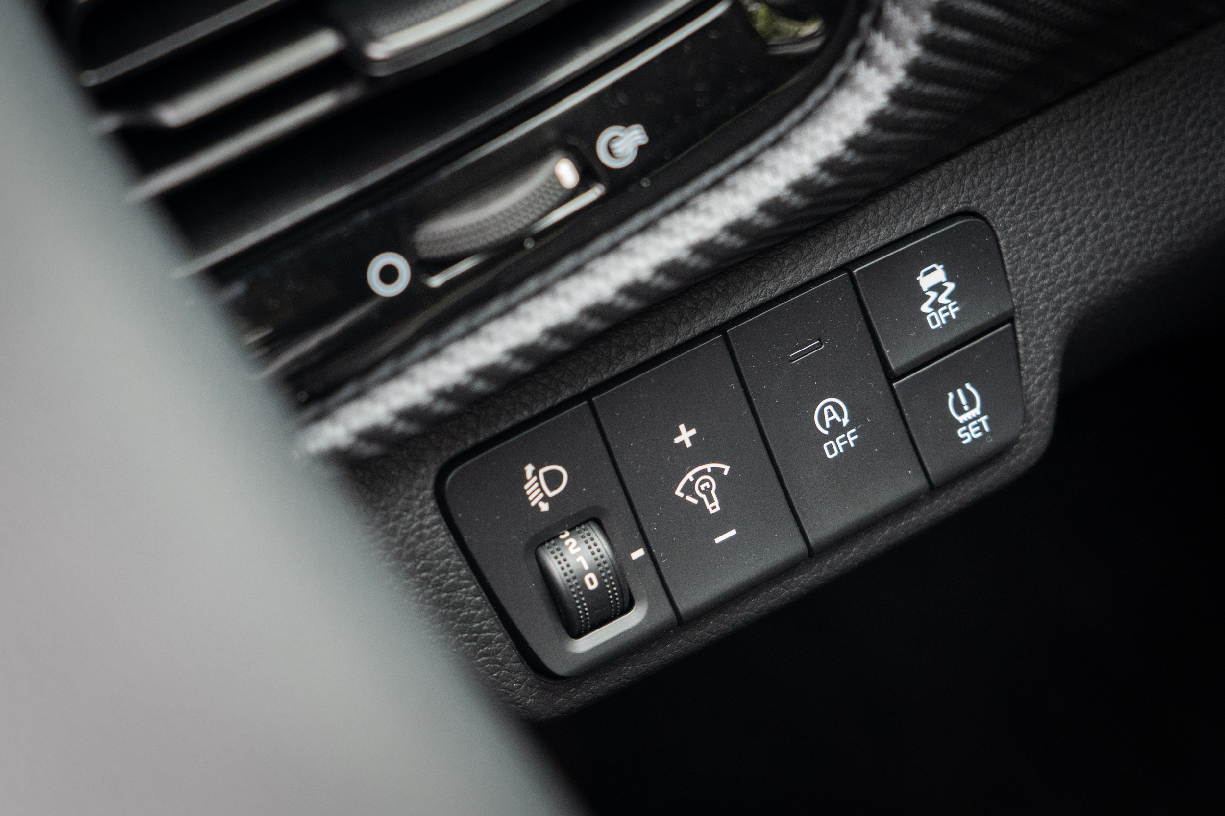 配備有怠速熄火功能,讓其官方宣稱平均油耗可達 19.9km/L 的優異成績。