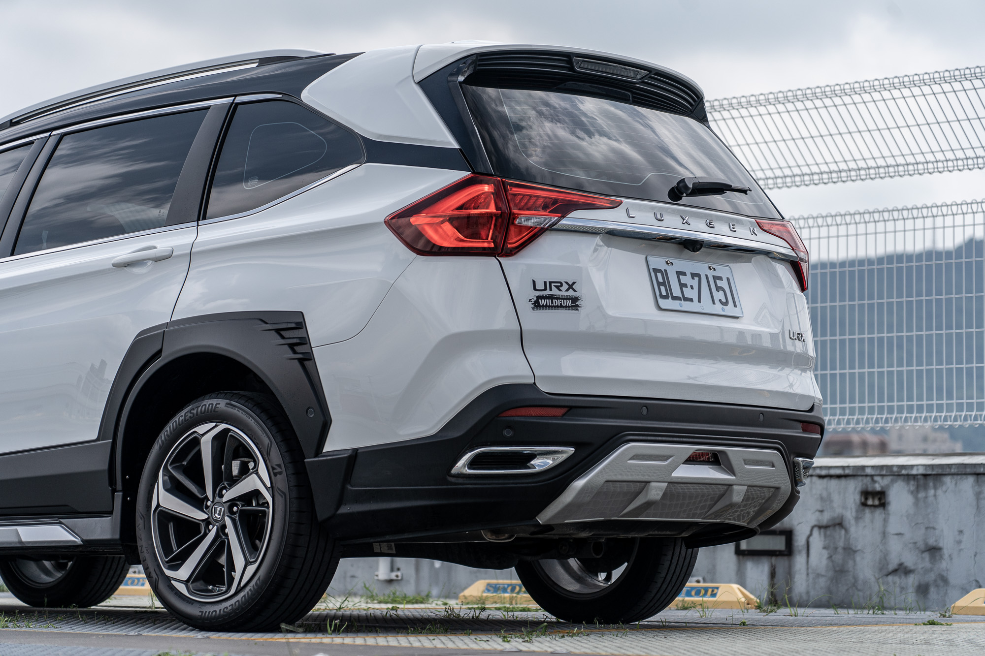 車尾在套件上身後更加有層次。