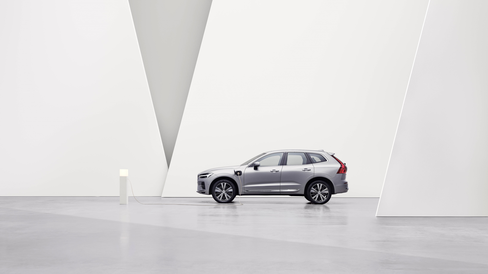 Volvo 全新年式 PHEV 車型開放接單！21 年式 PHEV 車款調降售價 3%