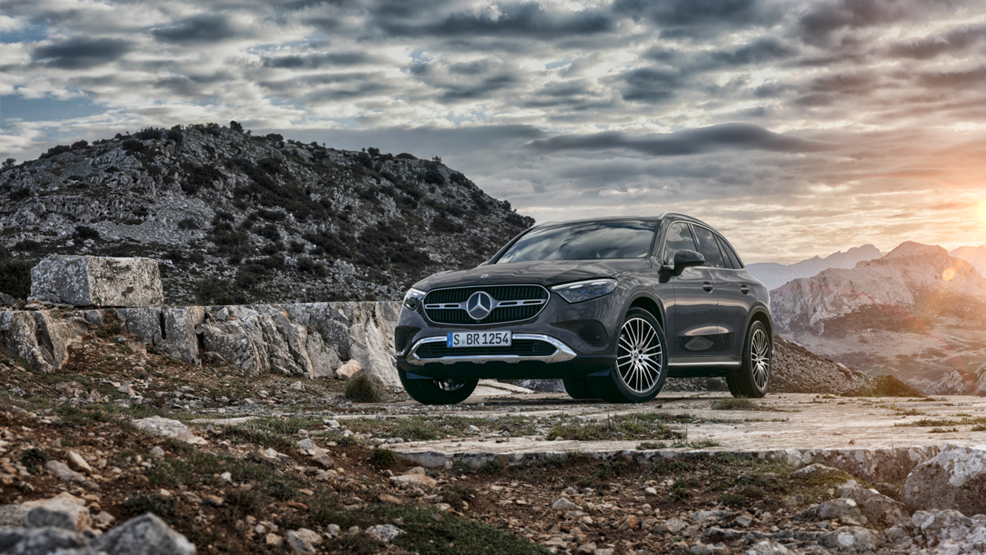 Mercedes-Benz 全新大改款 GLC 全球首發  PHEV 加入陣容
