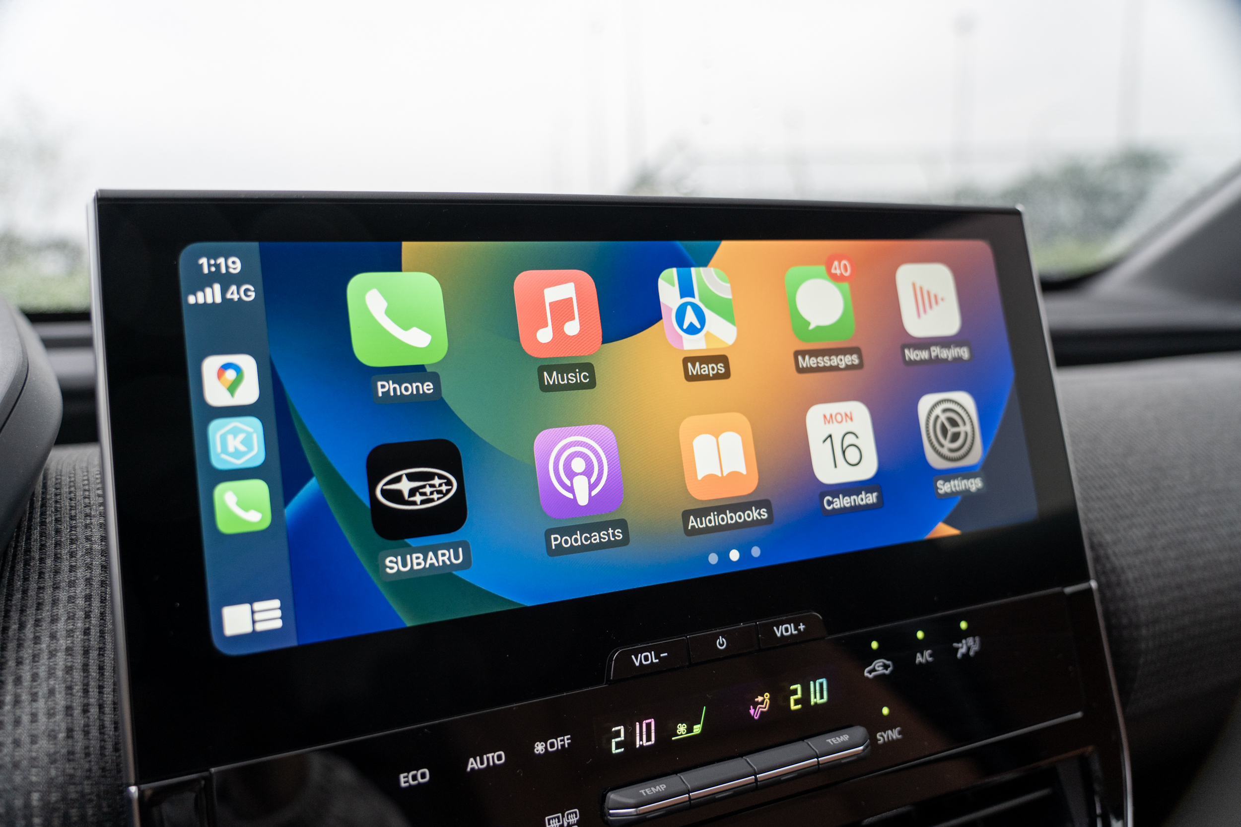 Apple CarPlay 與 Android Auto 理所當然也被列為標配。