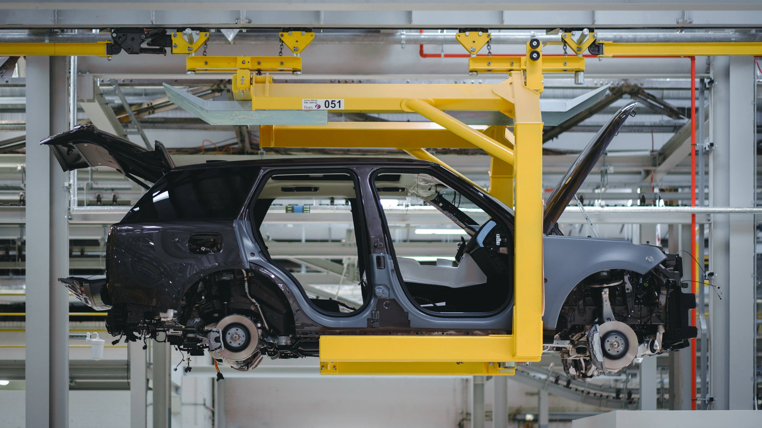 Jaguar Land Rover 迎巨大改革，加速電氣化轉換速度！