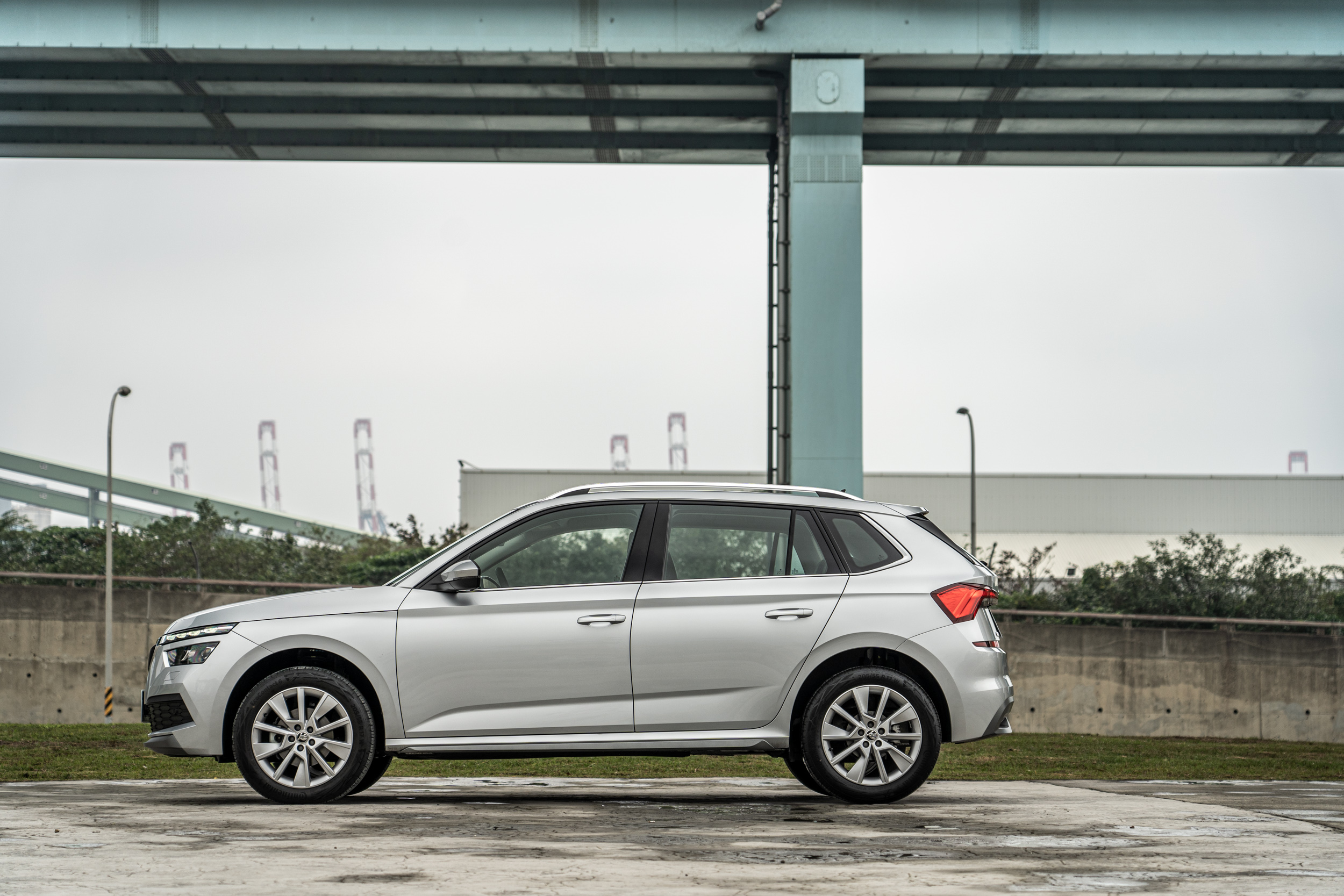 以廣泛定義而言,CUV 泛指尺寸較為輕巧的小型休旅;但 Škoda Kamiq 在此基礎上仍創造出相當優秀的空間機能。