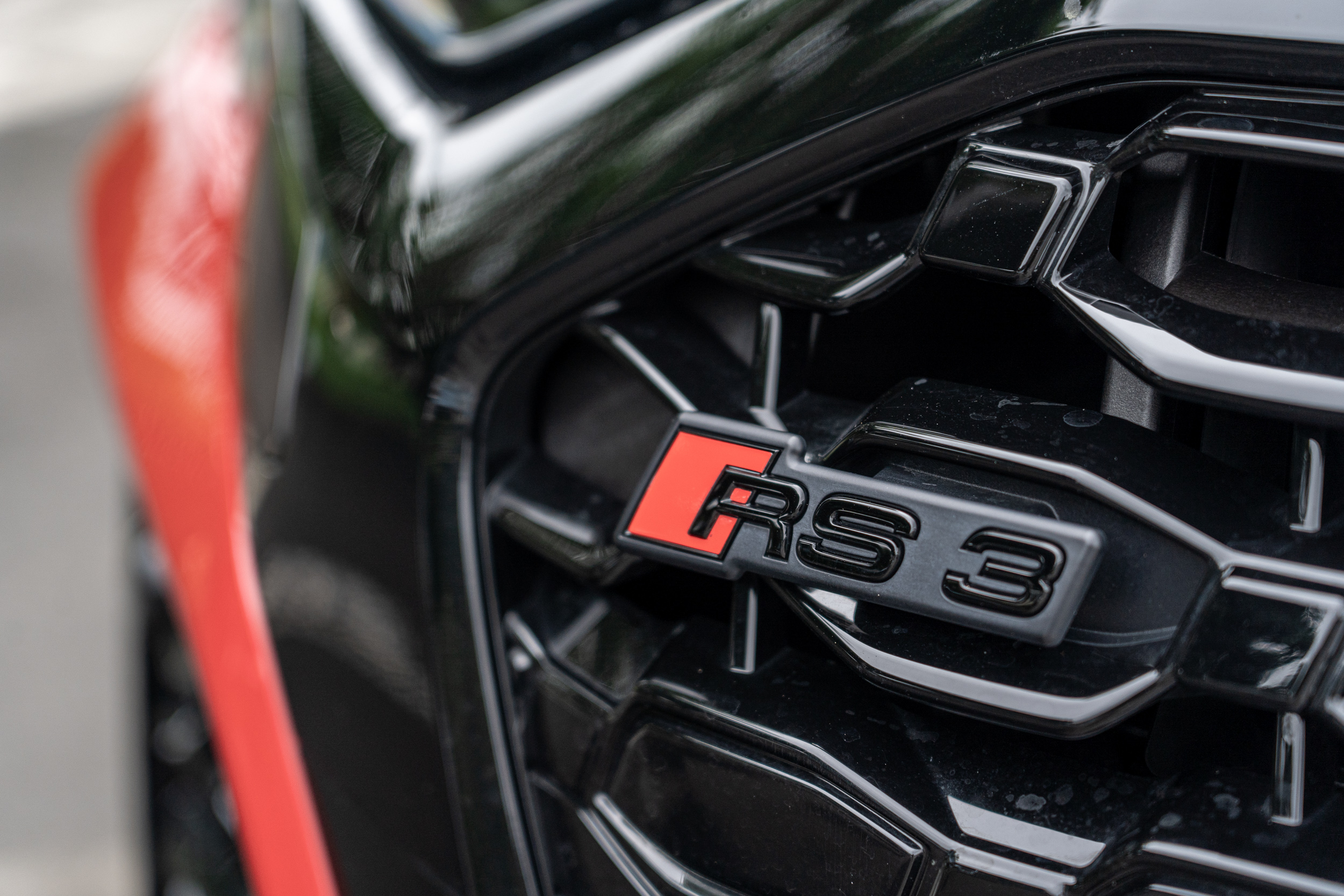 目前有採用直列五缸機體的車款,除了 RS 3 以外,就是 TT RS 了。