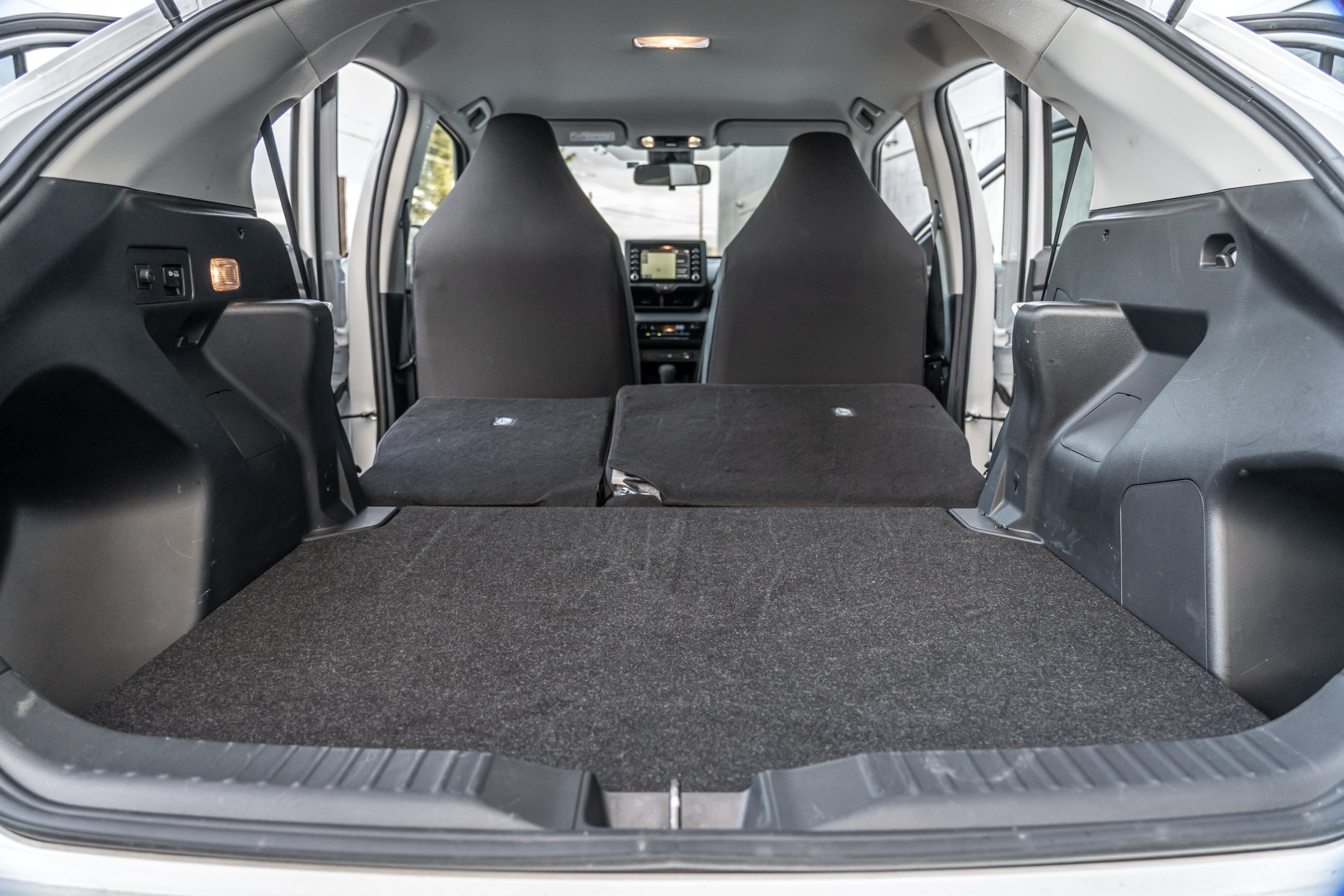 390 L 的基礎容積,比起國產車型有著幅度不小的差異。