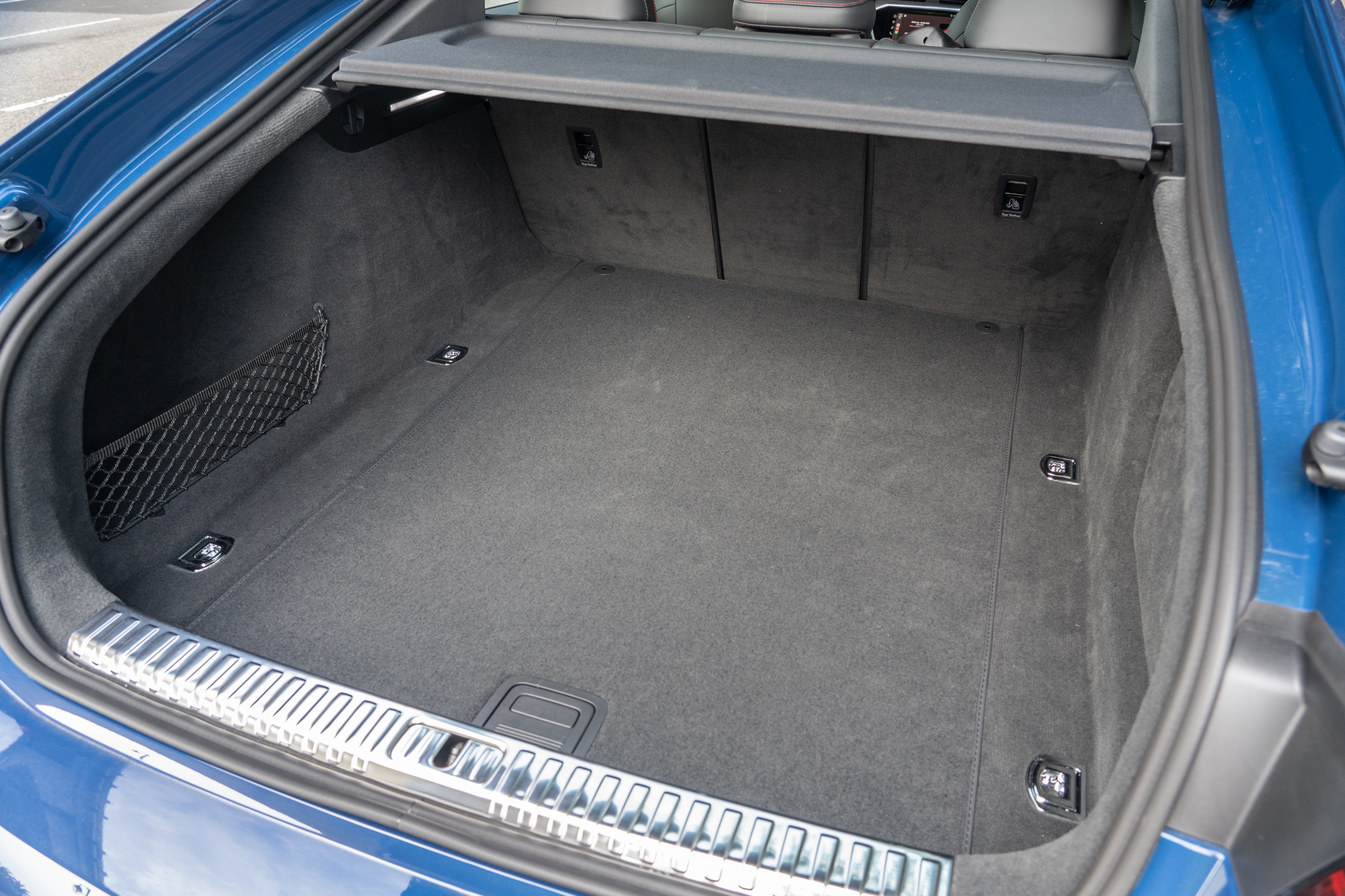 標準乘坐狀態下,後廂容積可達535公升。