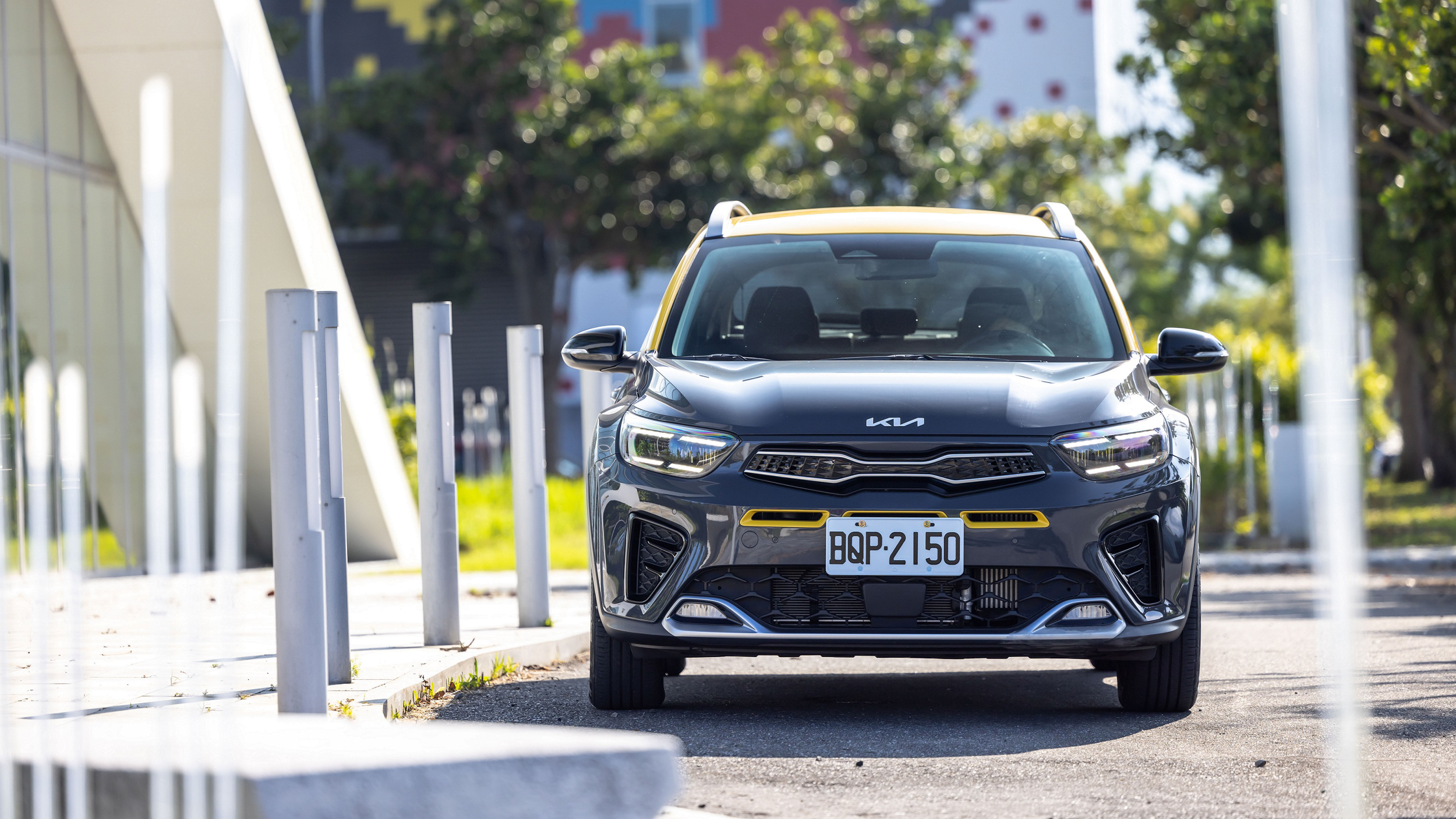 ▲ Kia 全車系 3 月訂單突破 1,300 張，領牌破 700 輛，交車狀況漸趨穩