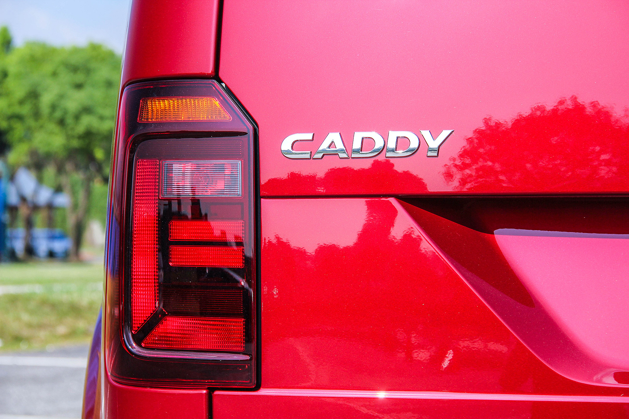 德系商旅品牌的務實作風，讓 Caddy Maxi 的設計多半以可靠以及實用為出發點。