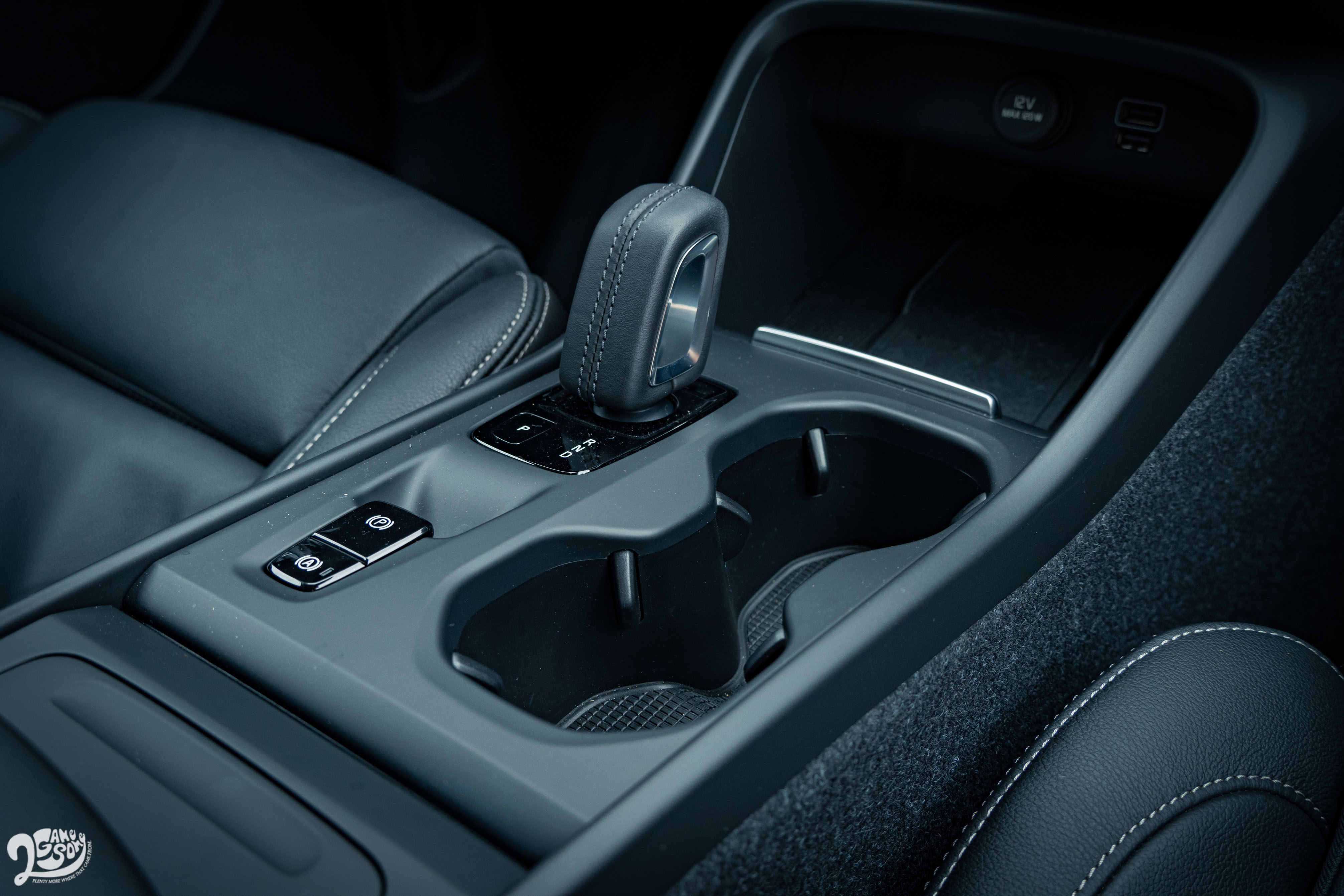 標配 Geartronic 8 速手自排變速箱。