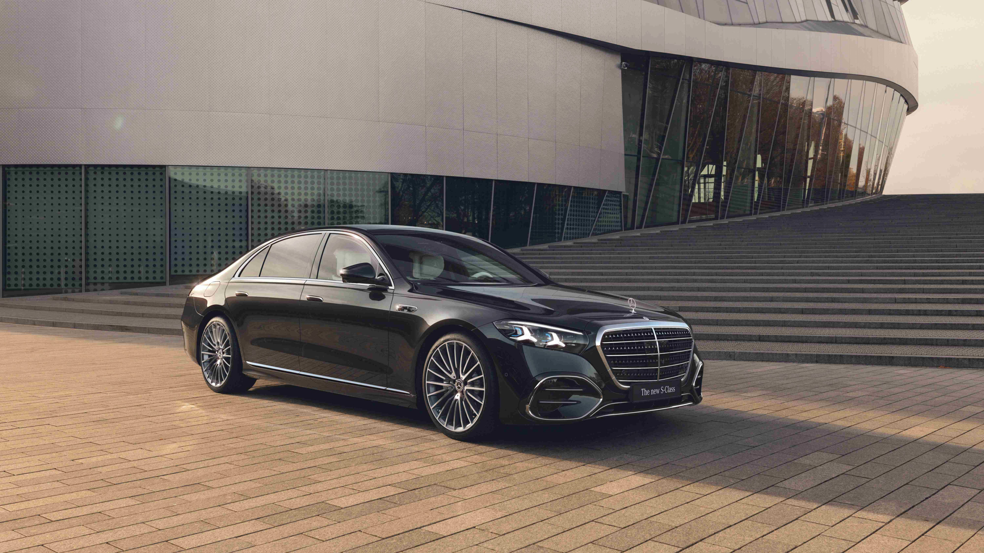 十月星級禮遇入主！Mercedes-Benz 推出多元優惠購車方案