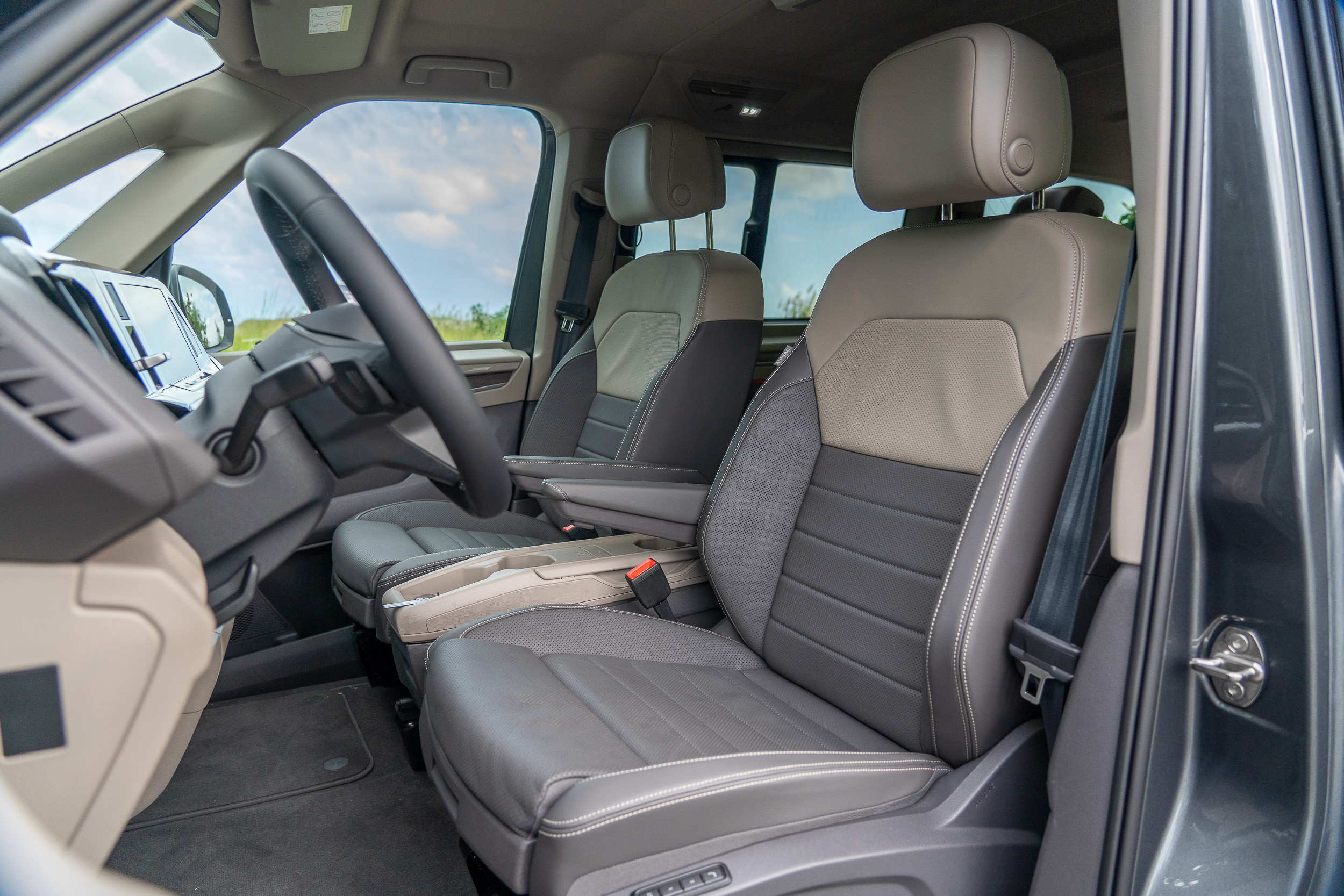 雙前座 ergoComfort 電動座椅的體感表現從沒讓人失望。