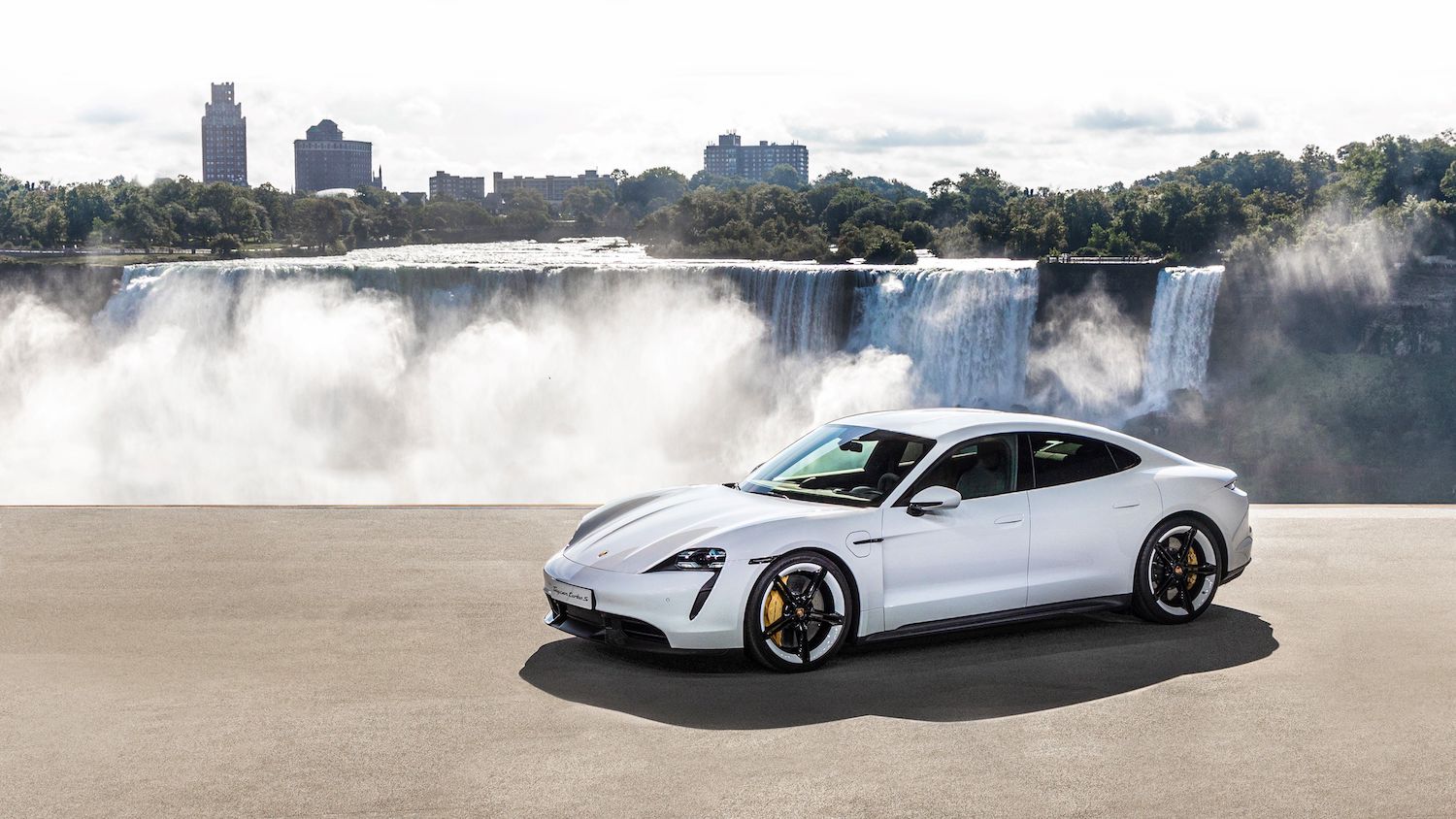 Porsche Taycan 正式登場，台灣將引進 800 伏電力技術