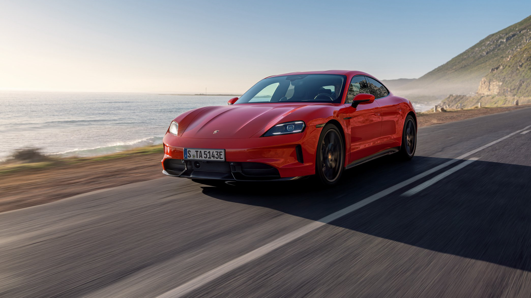 新增 eShift 電子模擬變速系統，Porsche Taycan 全車系新年式到港，售價 416 萬起！