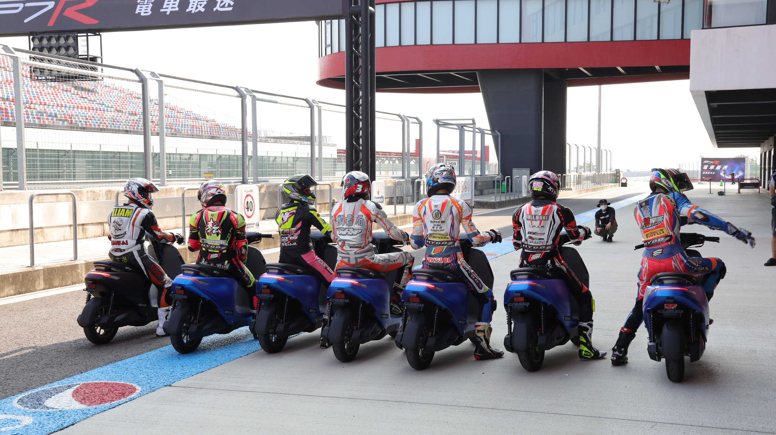 光陽更邀請包含江直螢在內等多位線上車手進行賽道實測。