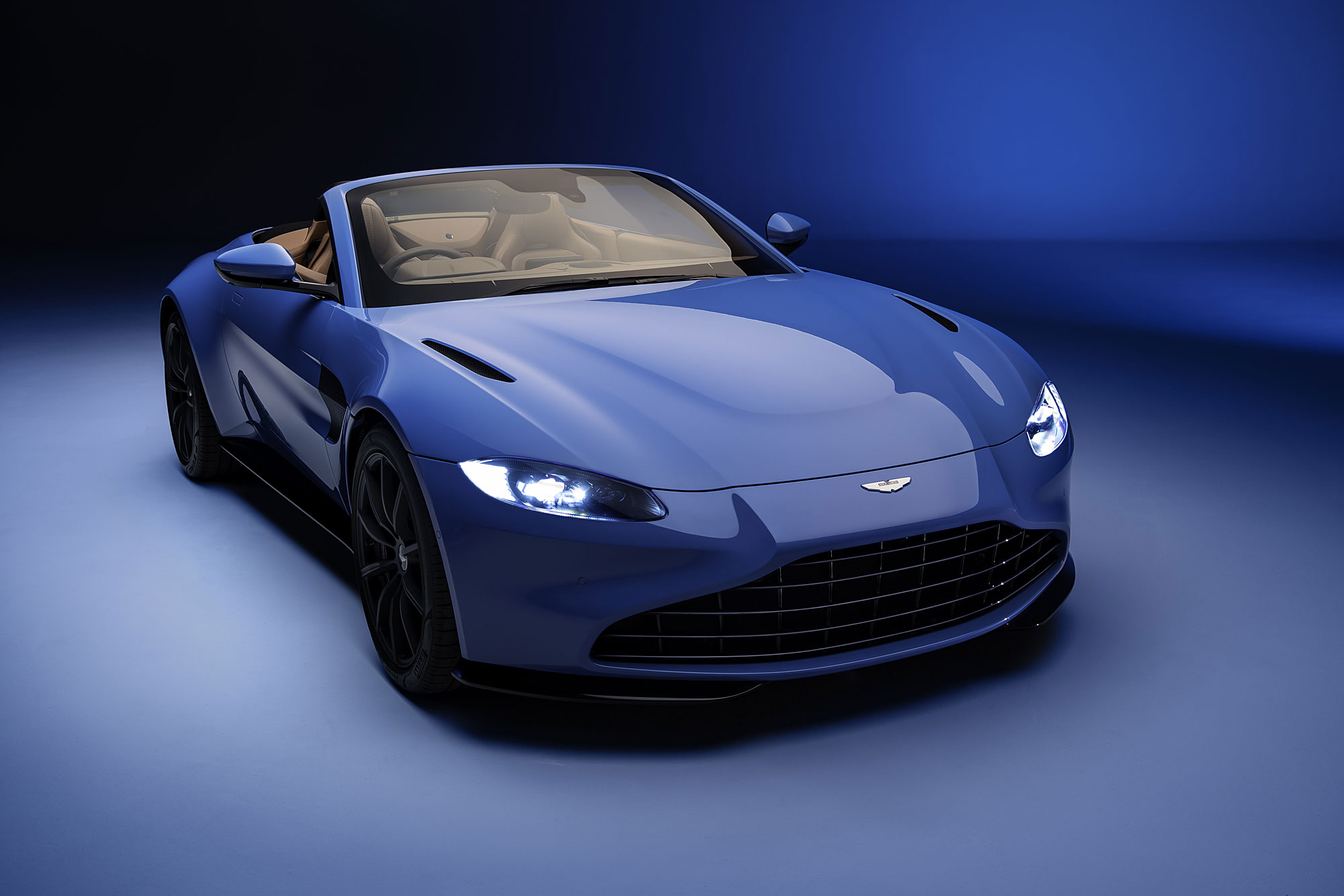 Aston Martin Vantage Roadster 預告 2020 日內瓦車展現身。