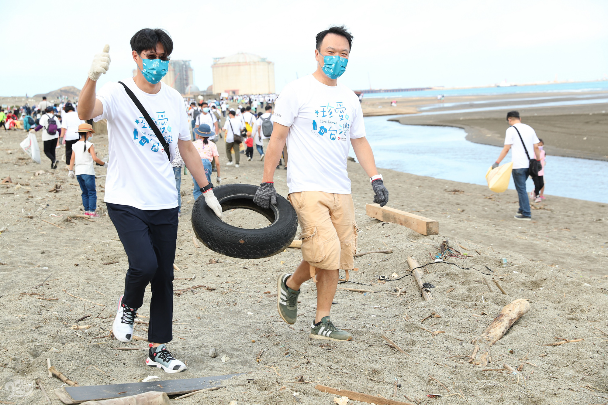 和泰集團與全台萬名熱血志工共同淨灘減塑珍愛台灣。