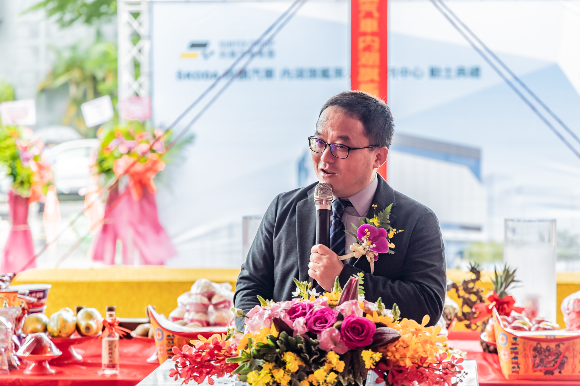 尚騰汽車集團執行長吳睿弘宣告打造全台最大旗艦多功能展示暨服務中心。