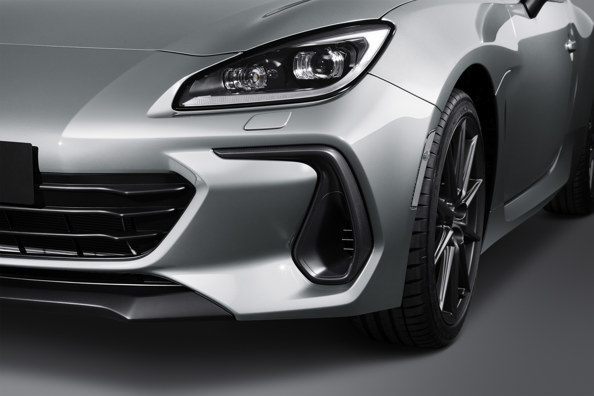 前保桿氣流導孔設計。