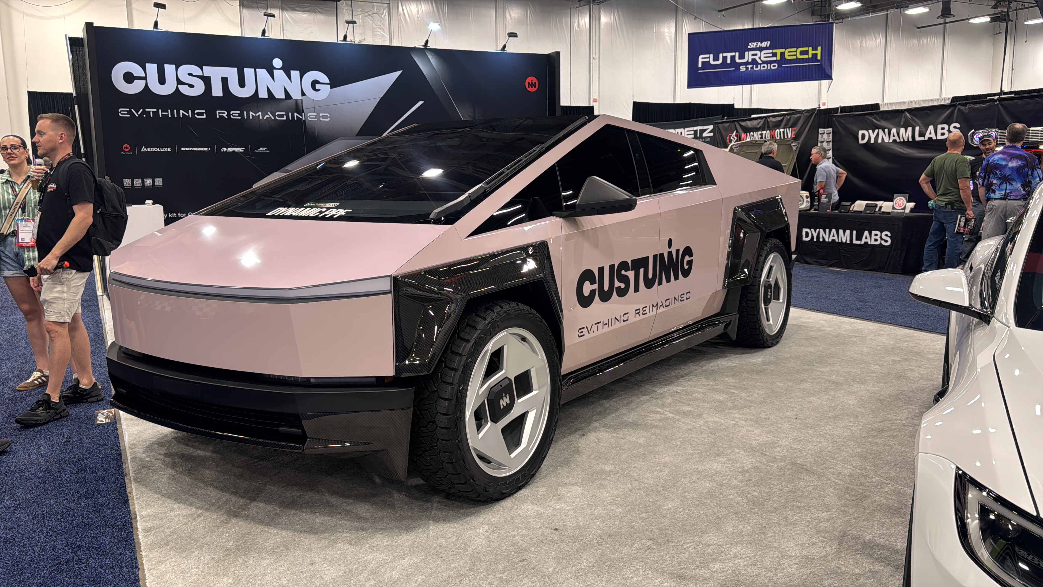 CUSTUNING 完成北美、香港獨家代理布局！台灣電動車改裝品牌加速進軍全球市場