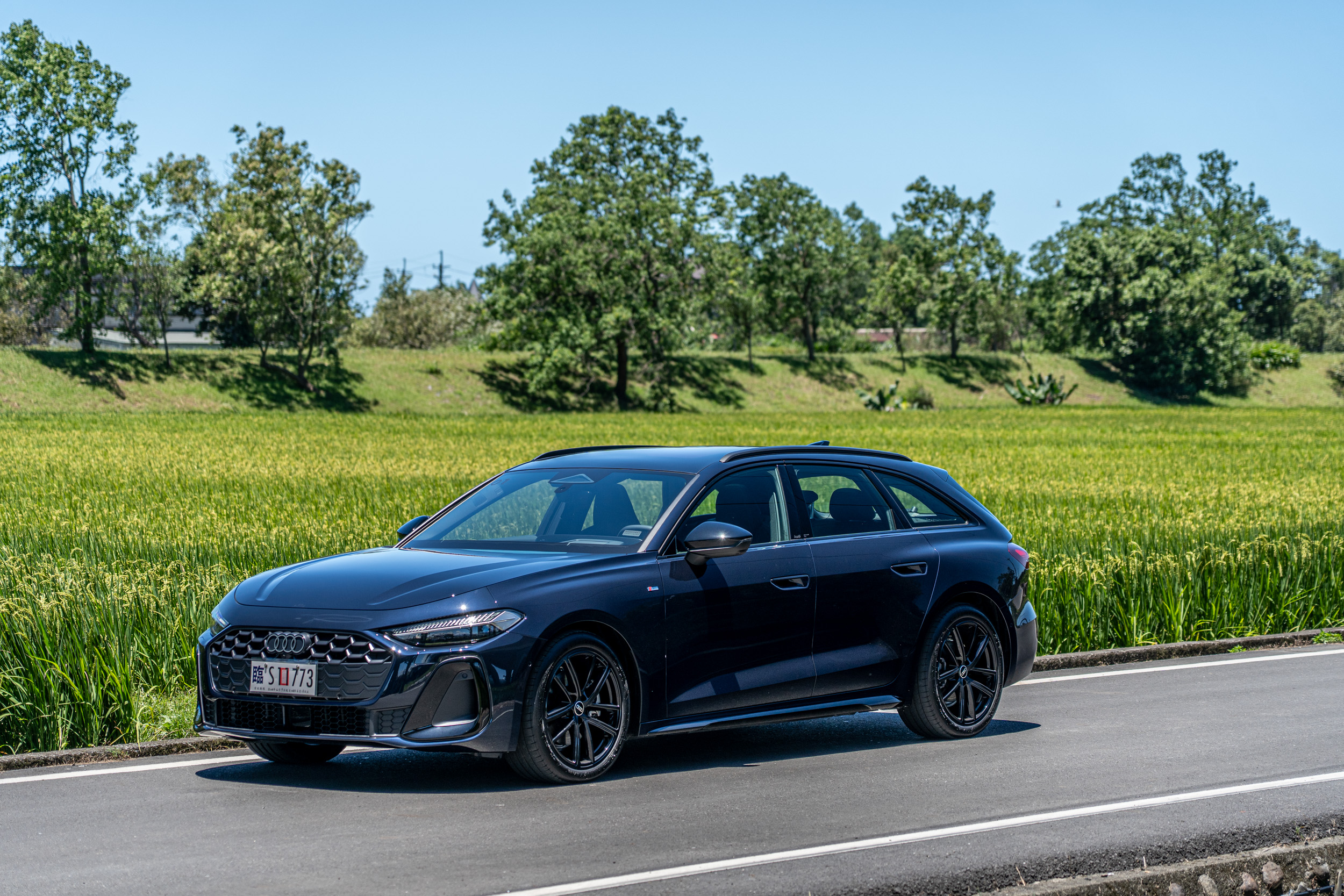 本次試駕的 Audi A5 為 150 kW S line 運動版,售價 258.5 萬。