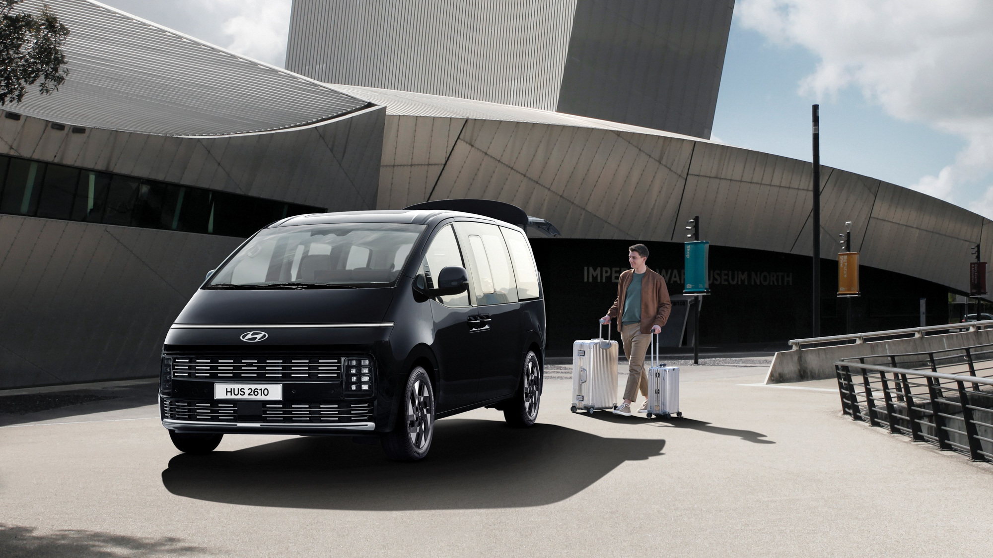 Hyundai Staria 油電商旅164.8萬正式上市！預接破 500 台