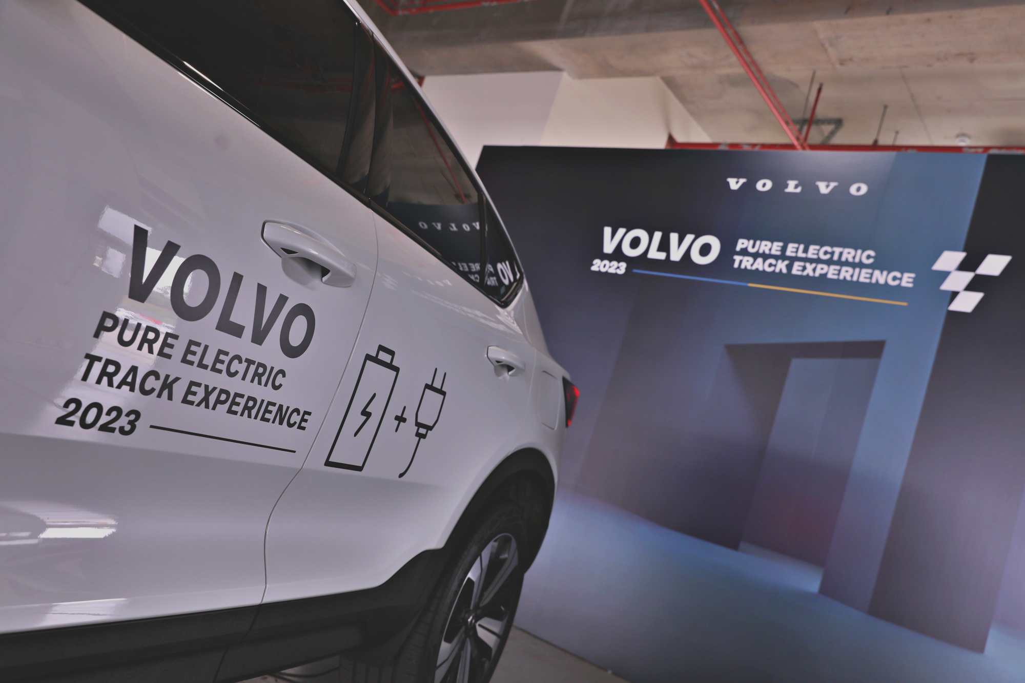 Volvo 純電產品在賽道上的表現讓人好奇，電能動力真的可以與性能扯上關係嗎？