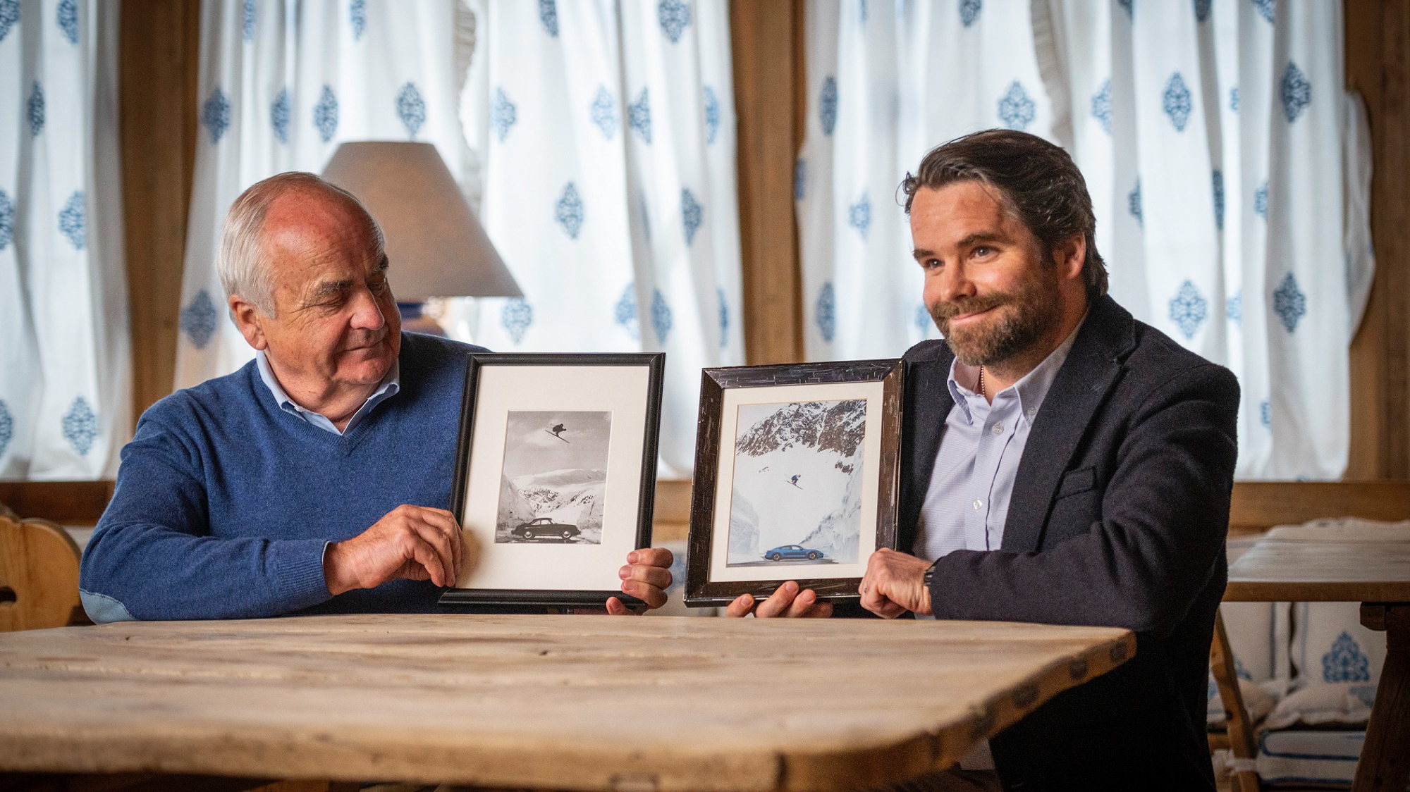 已故奧地利籍的滑雪選手 Egon Zimmermann 與他的弟弟 Karlheinz Zimmermann 的留念照片。