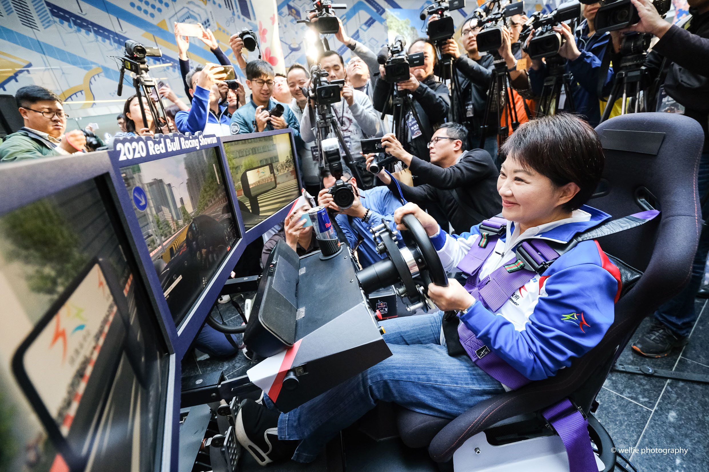 臺中市市長 盧秀燕於今享受 Racing Showrun 帶來的視覺衝擊。