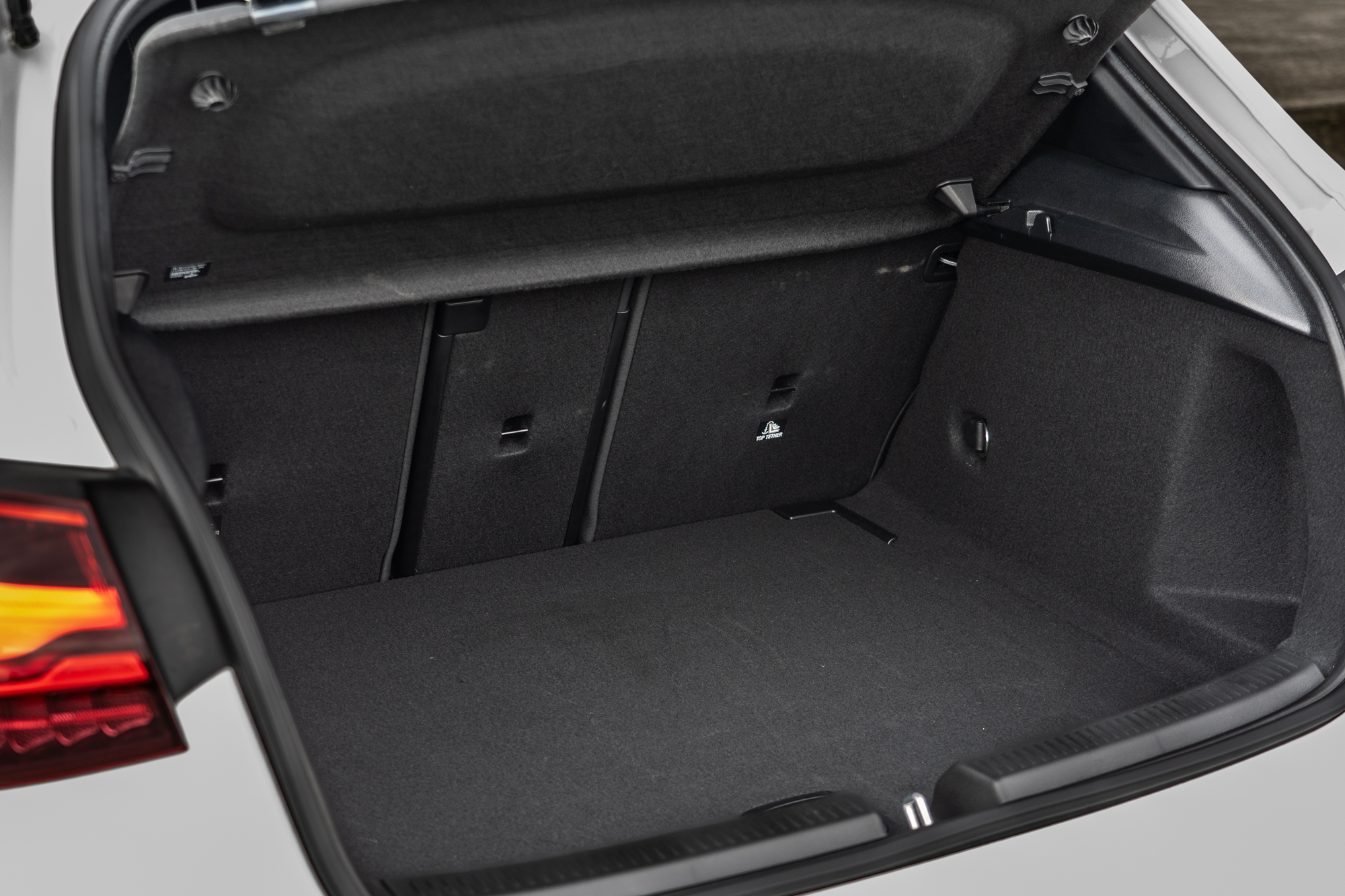 後廂容積可在350至1190公升間彈性調整。 