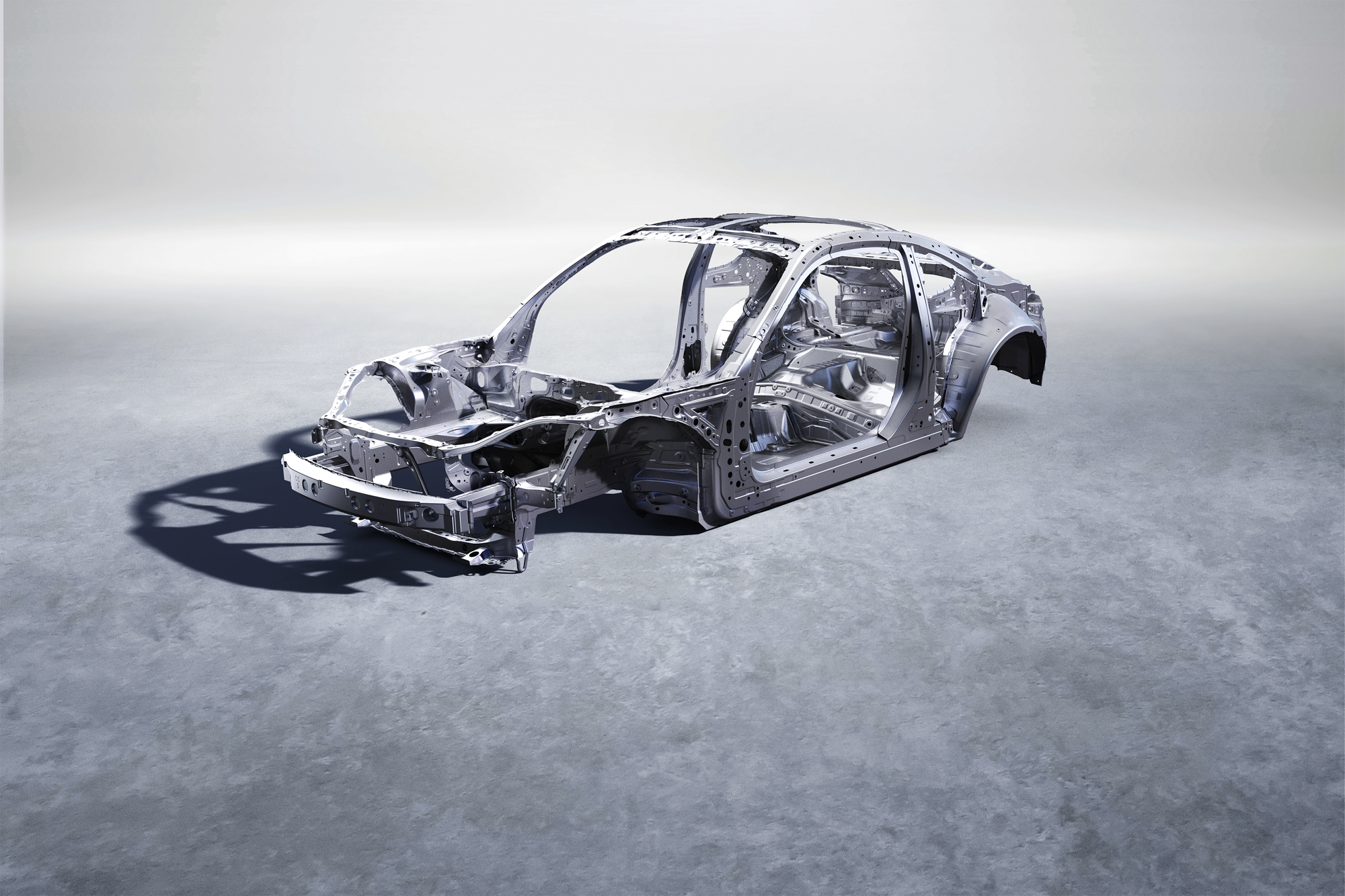 高剛性環艙強化鋼樑車體。