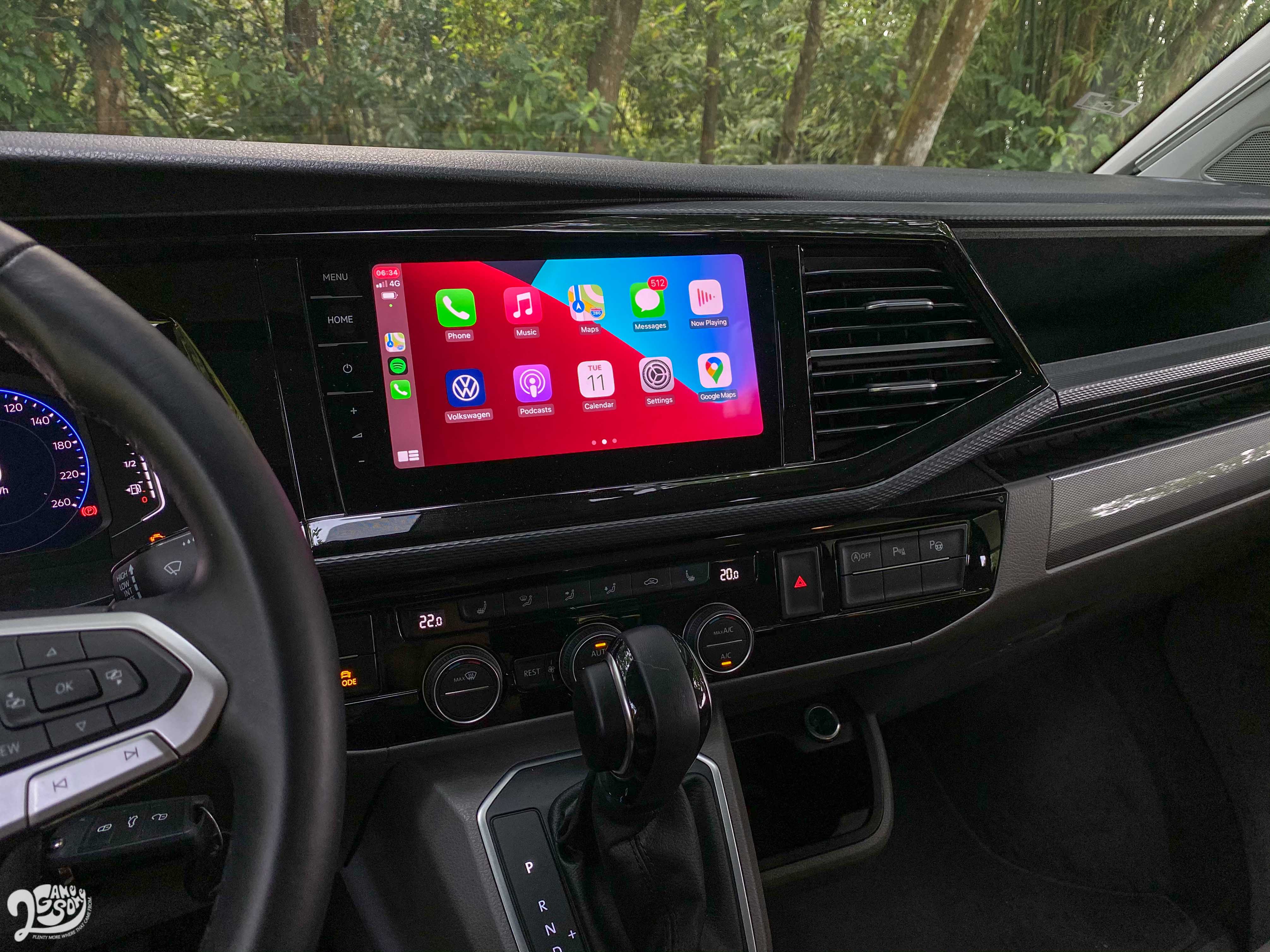 Discover Pro 9.2 吋多媒體鏡面觸控螢幕音響主機支援無線 Apple CarPlay。