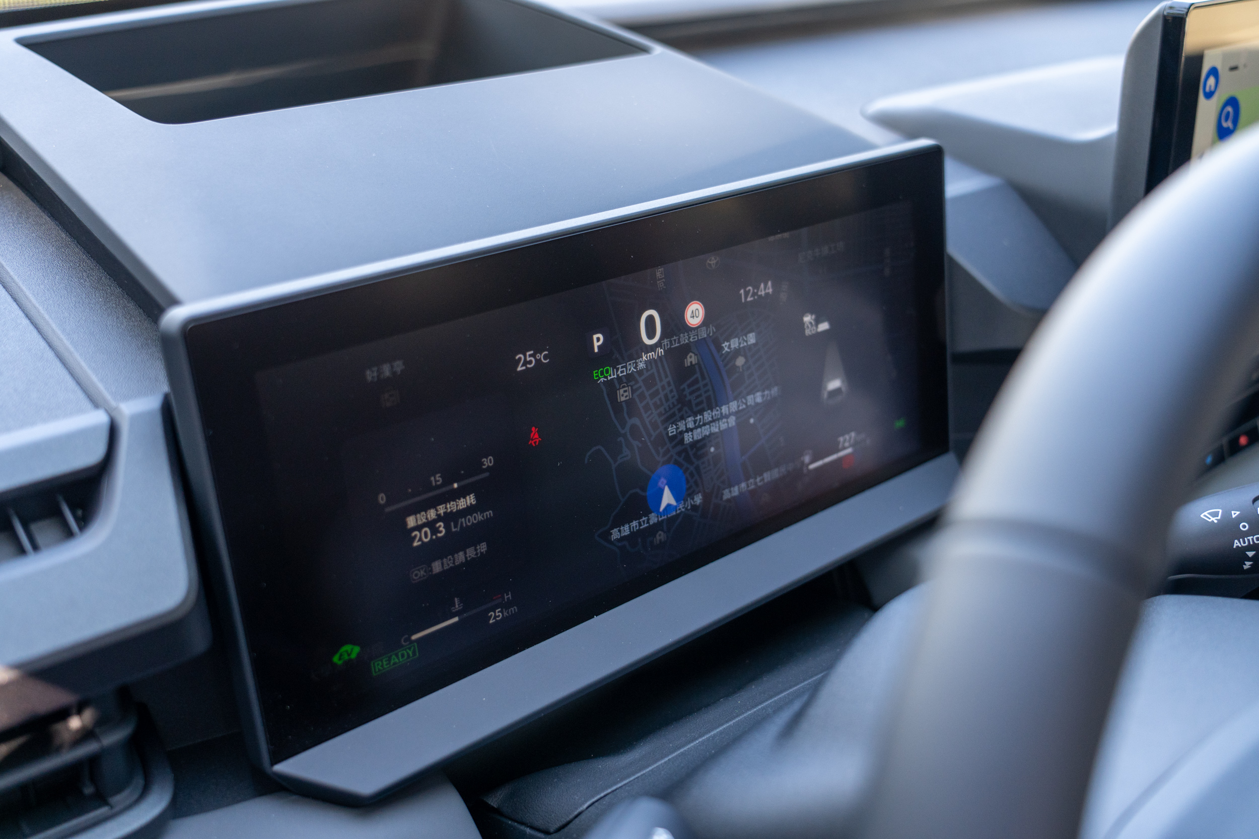 全車系配備12.3吋全彩數位式儀表板。