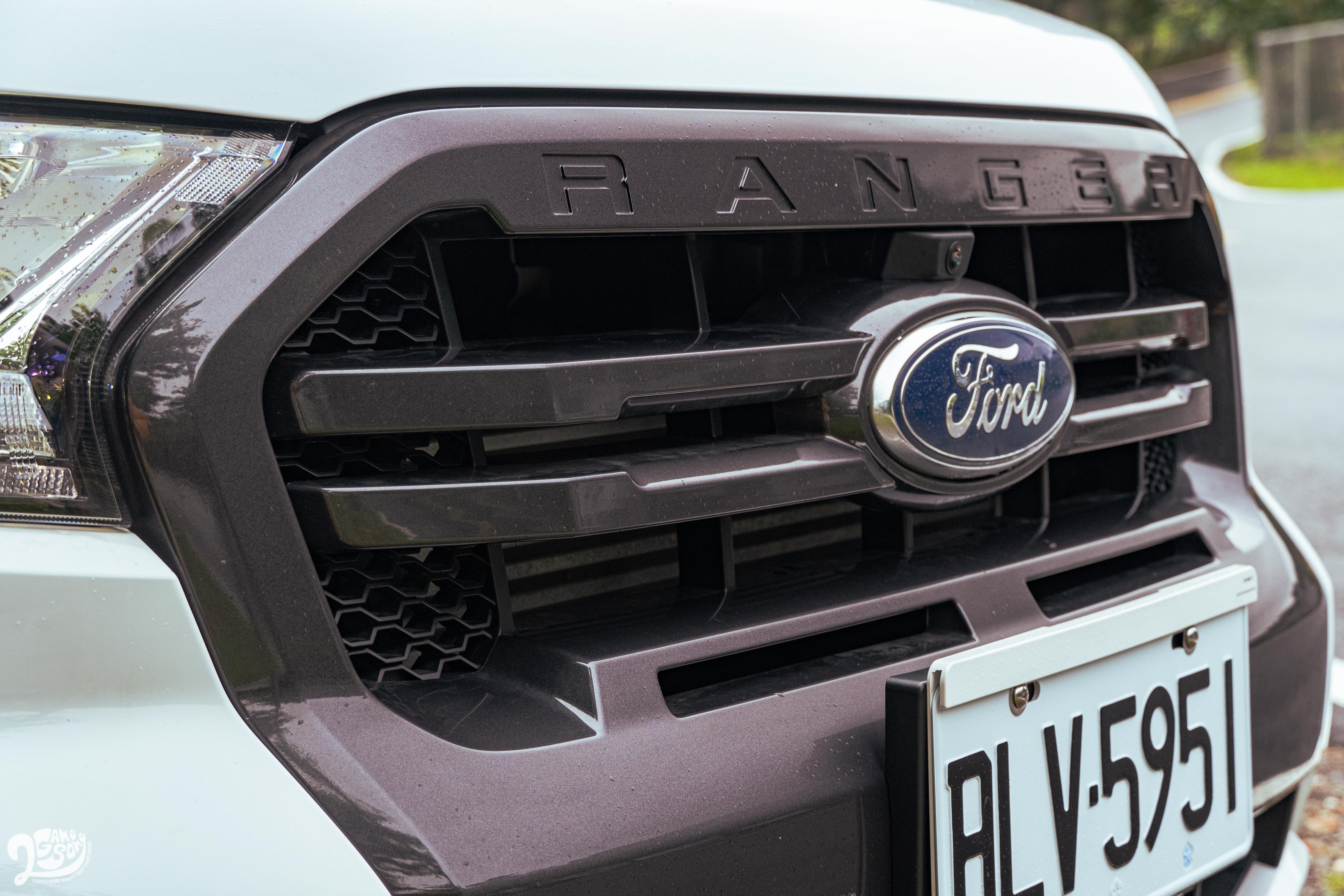 六角形水箱護罩。