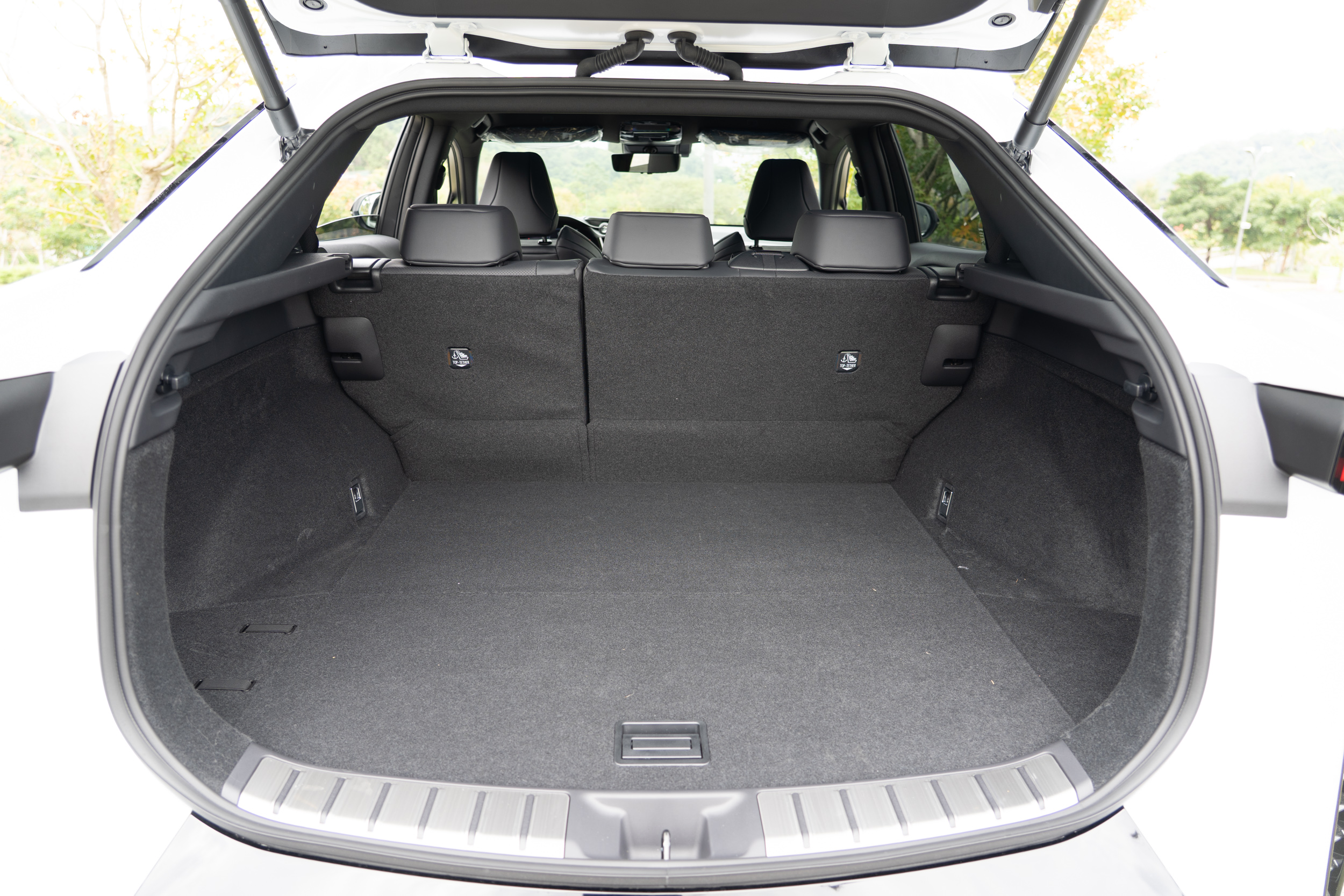 標準乘坐狀態下後廂容積為522公升。